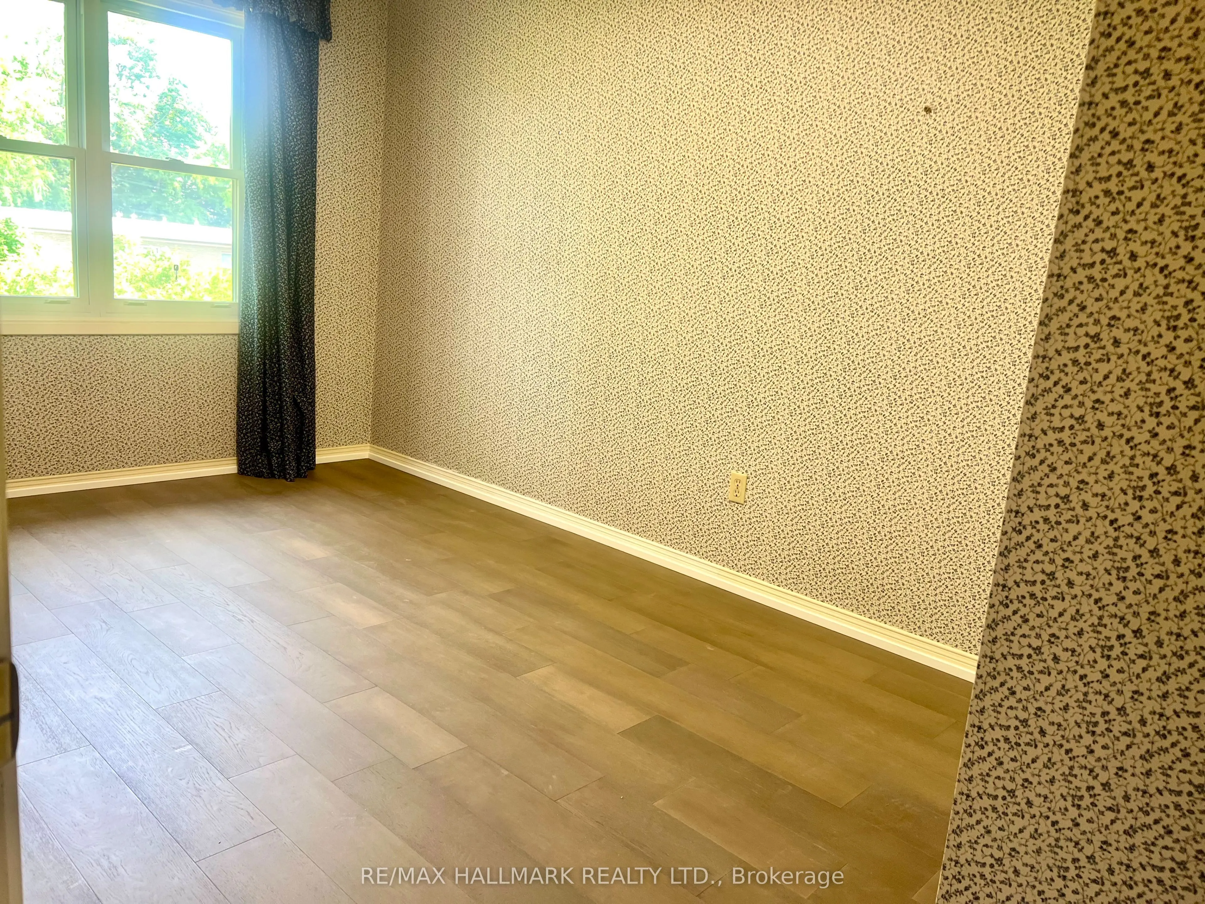 1 Red Maple Court, #33