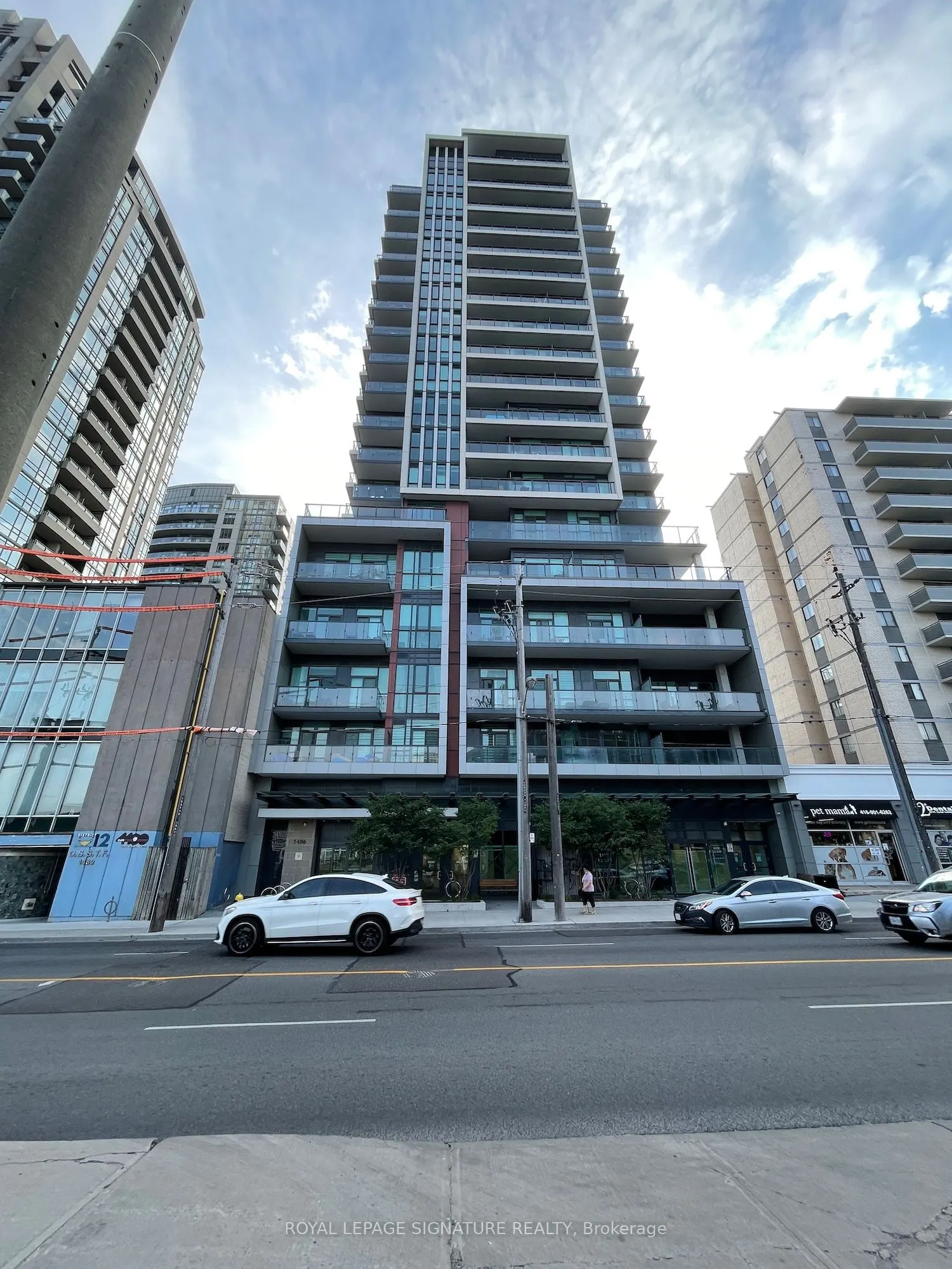 1486 Bathurst Street, #904