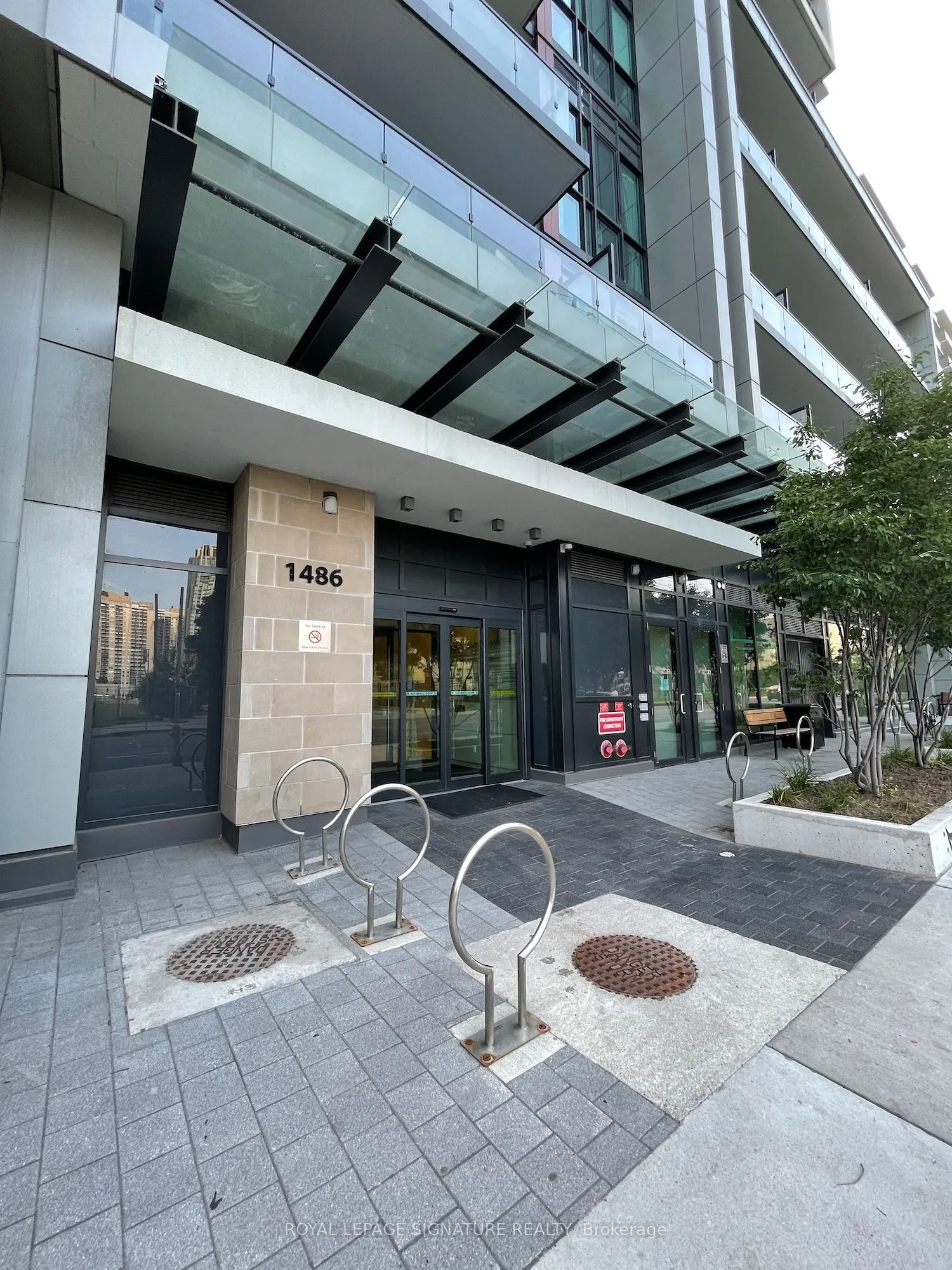 1486 Bathurst Street, #904