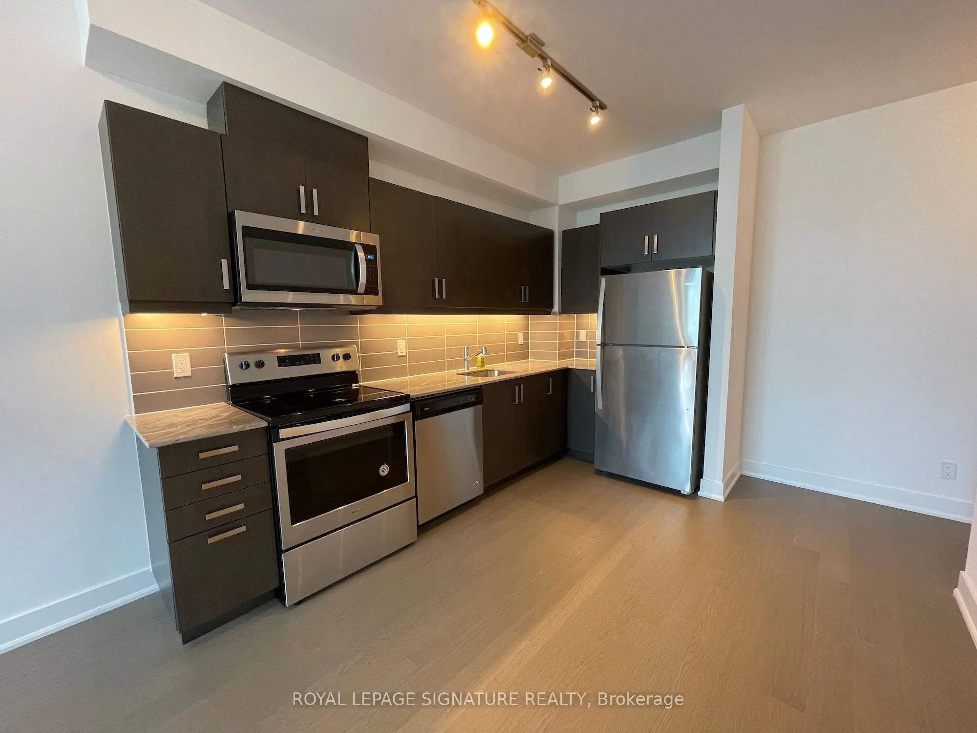1486 Bathurst Street, #904