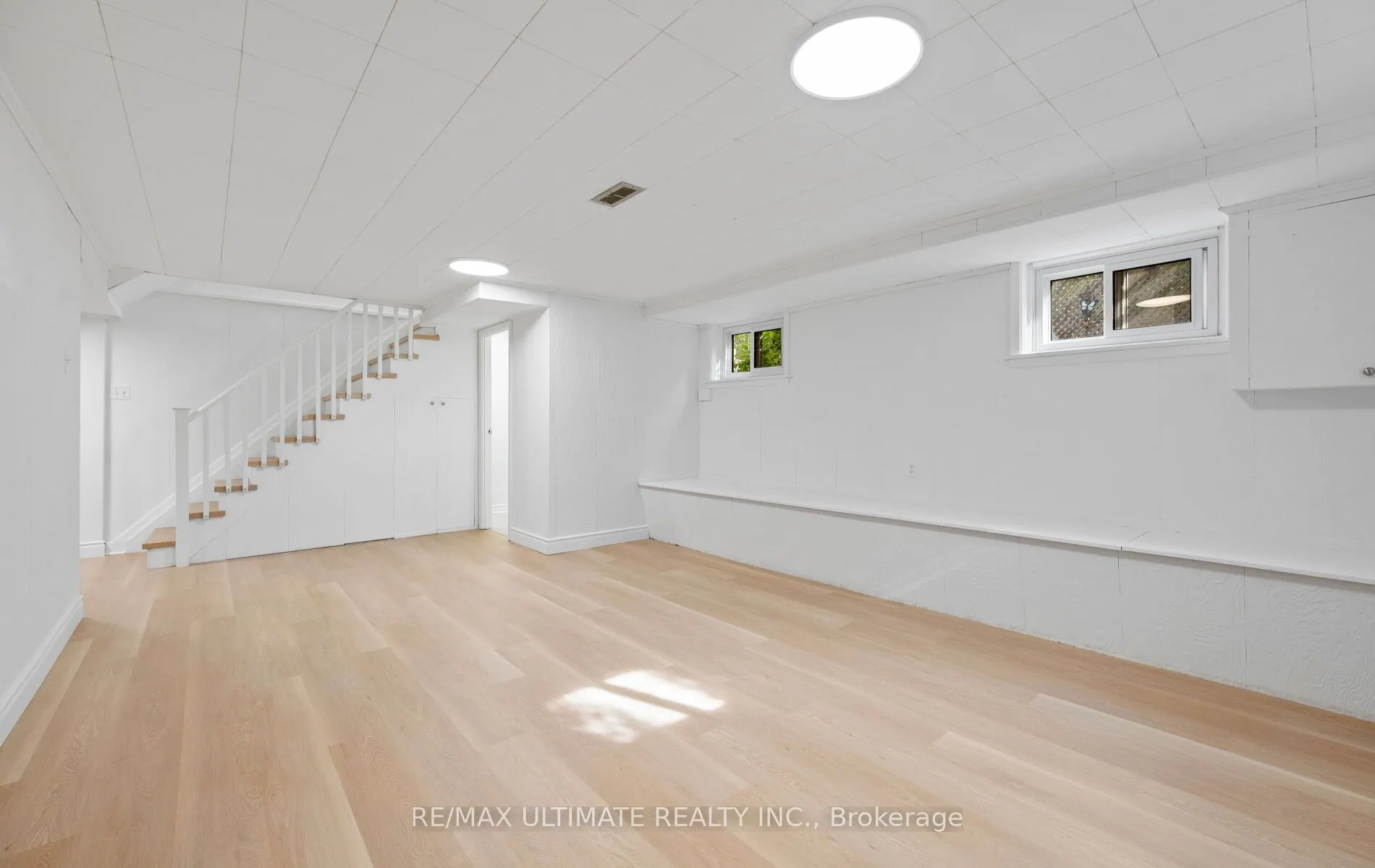 17 Fleetwell Court