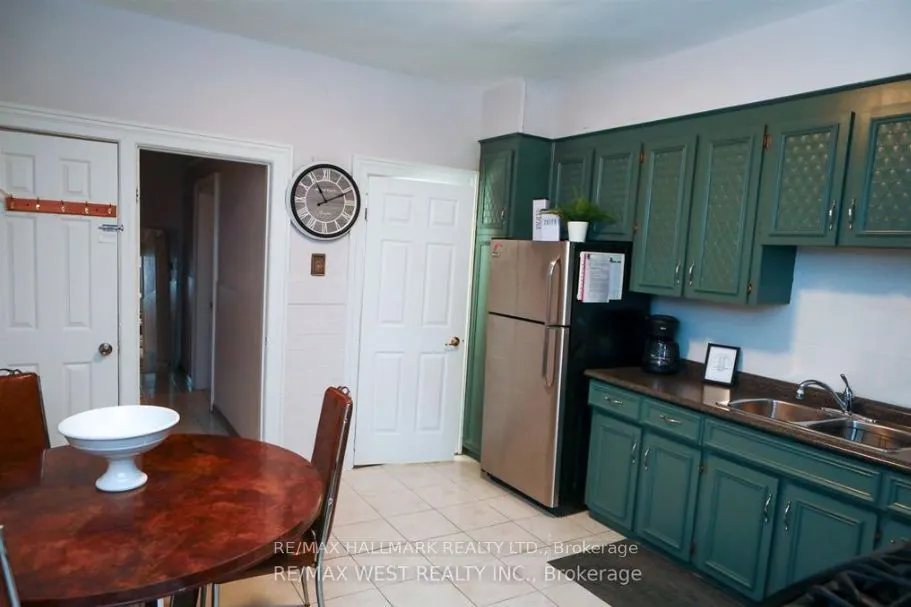 132 Grace Street, #Main
