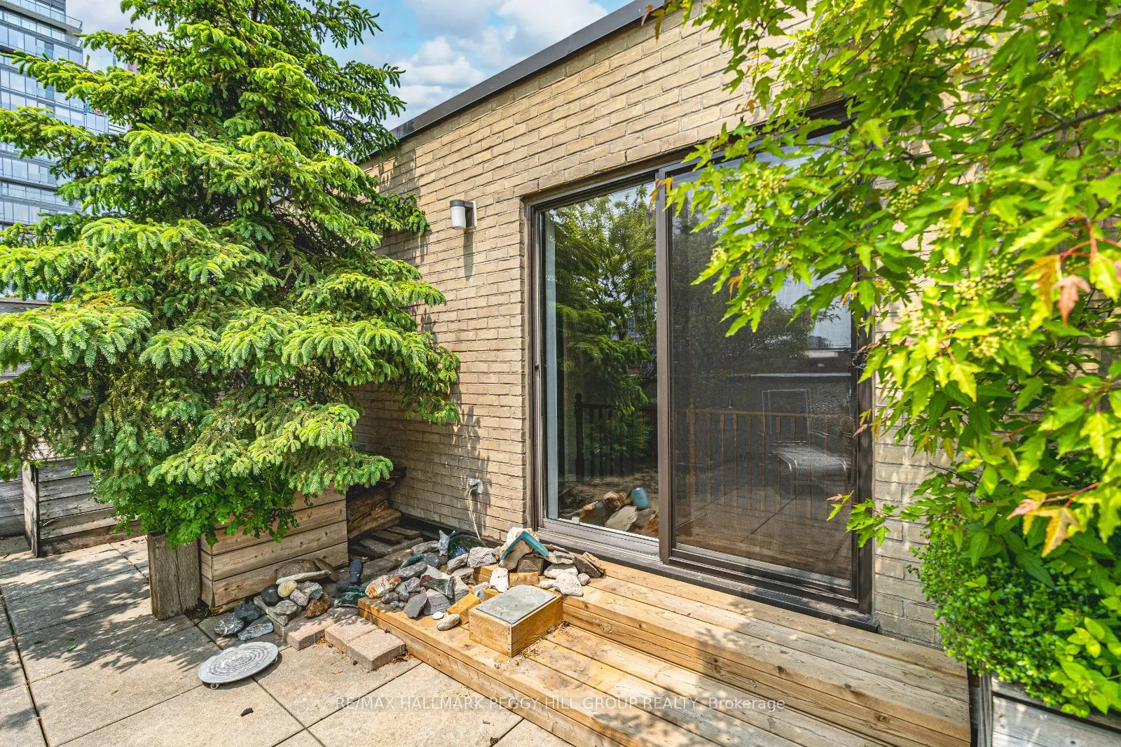 80 Front Street E, #824
