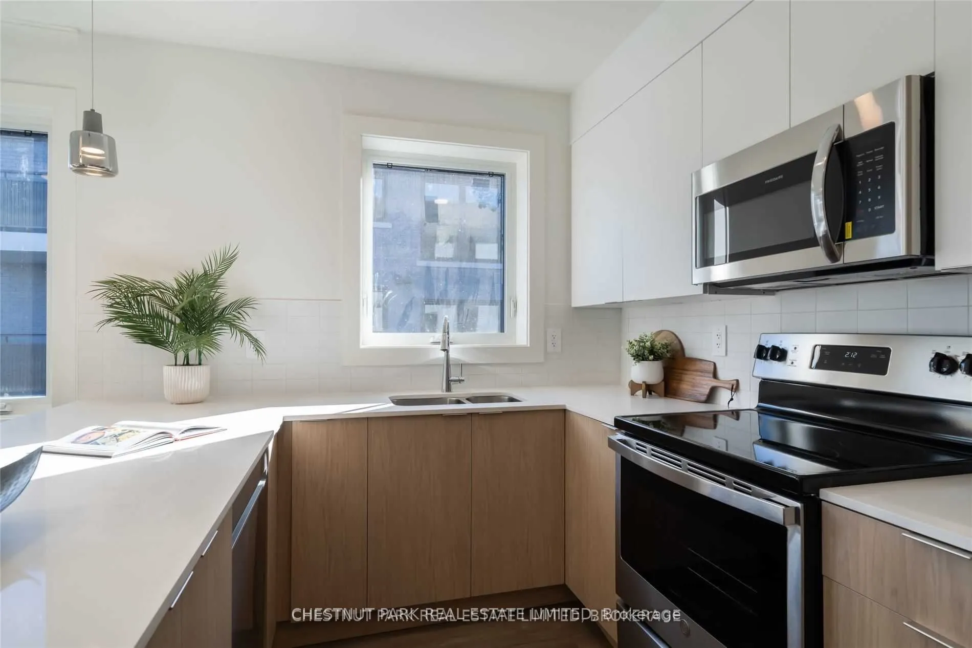 1472 Avenue Road, #5