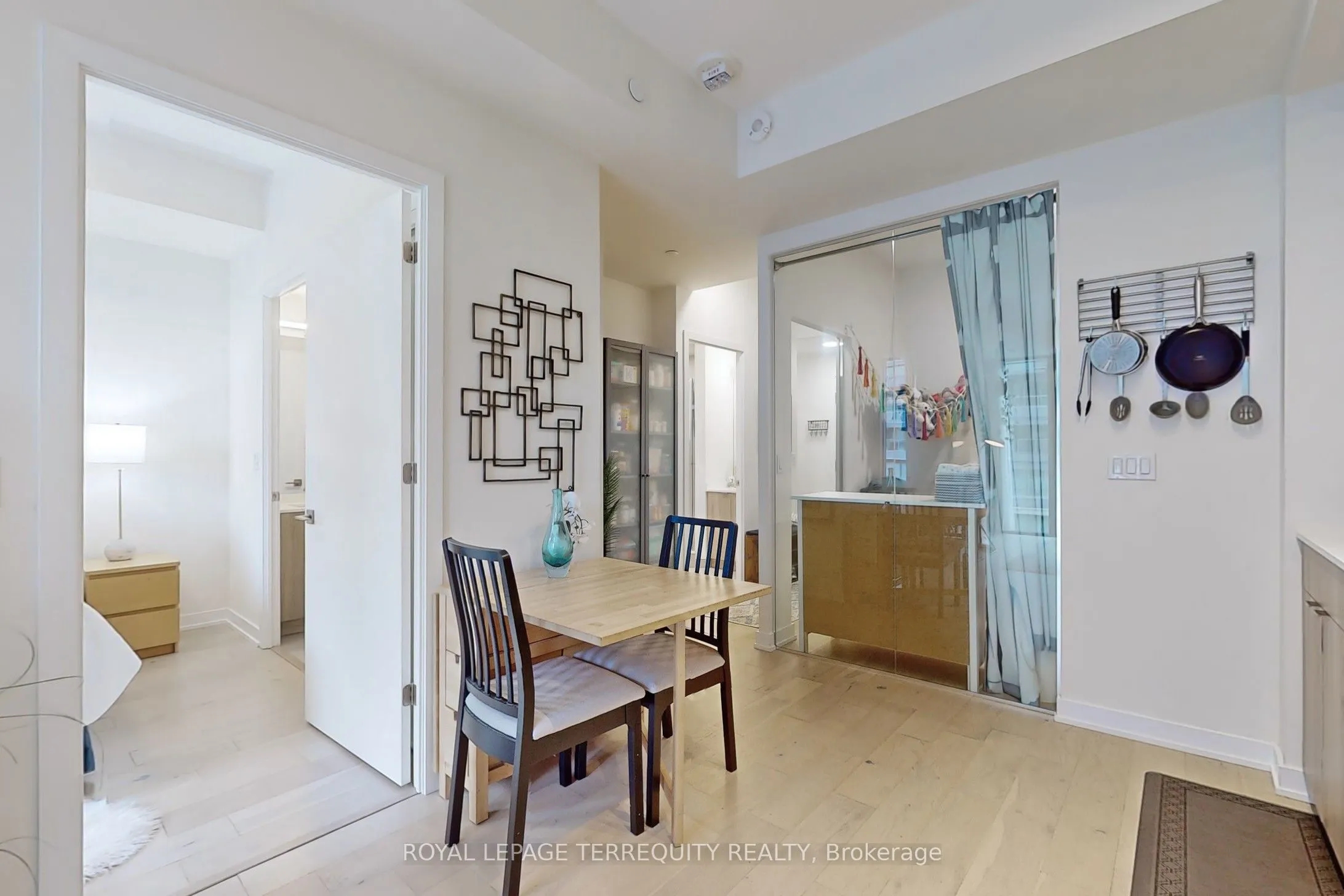 840 St Clair Avenue W, #612