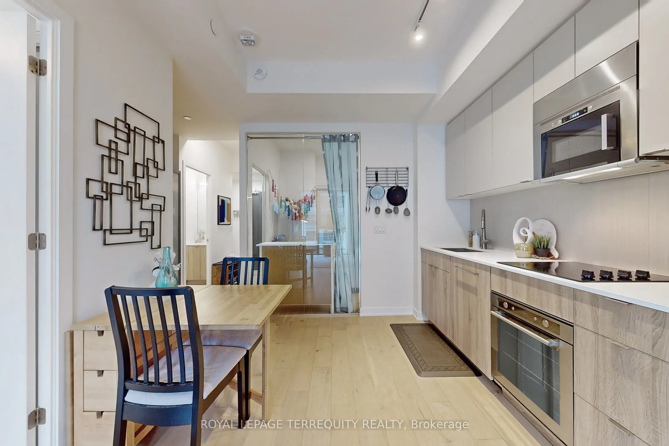 840 St Clair Avenue W, #612
