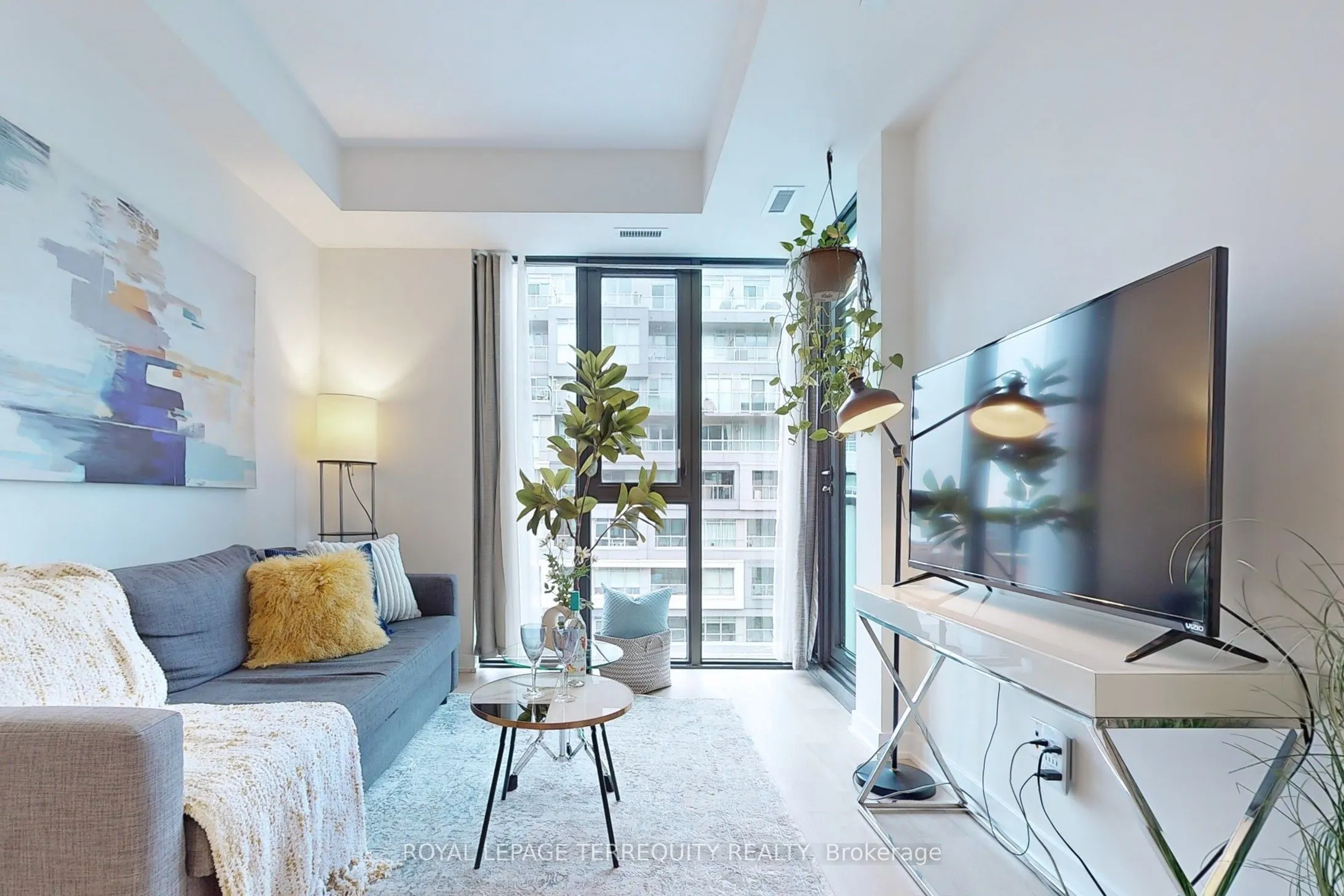 840 St Clair Avenue W, #612