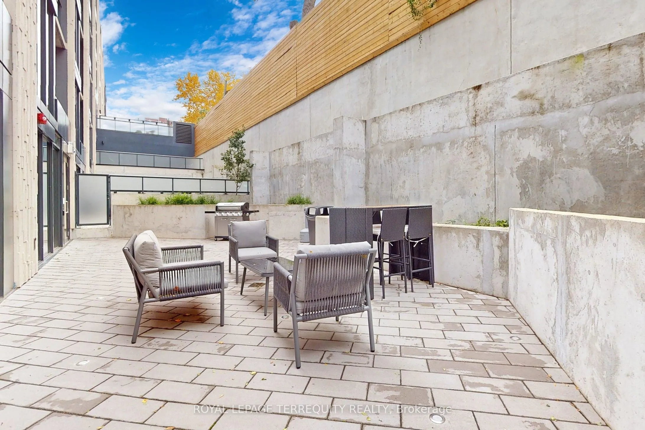 840 St Clair Avenue W, #612