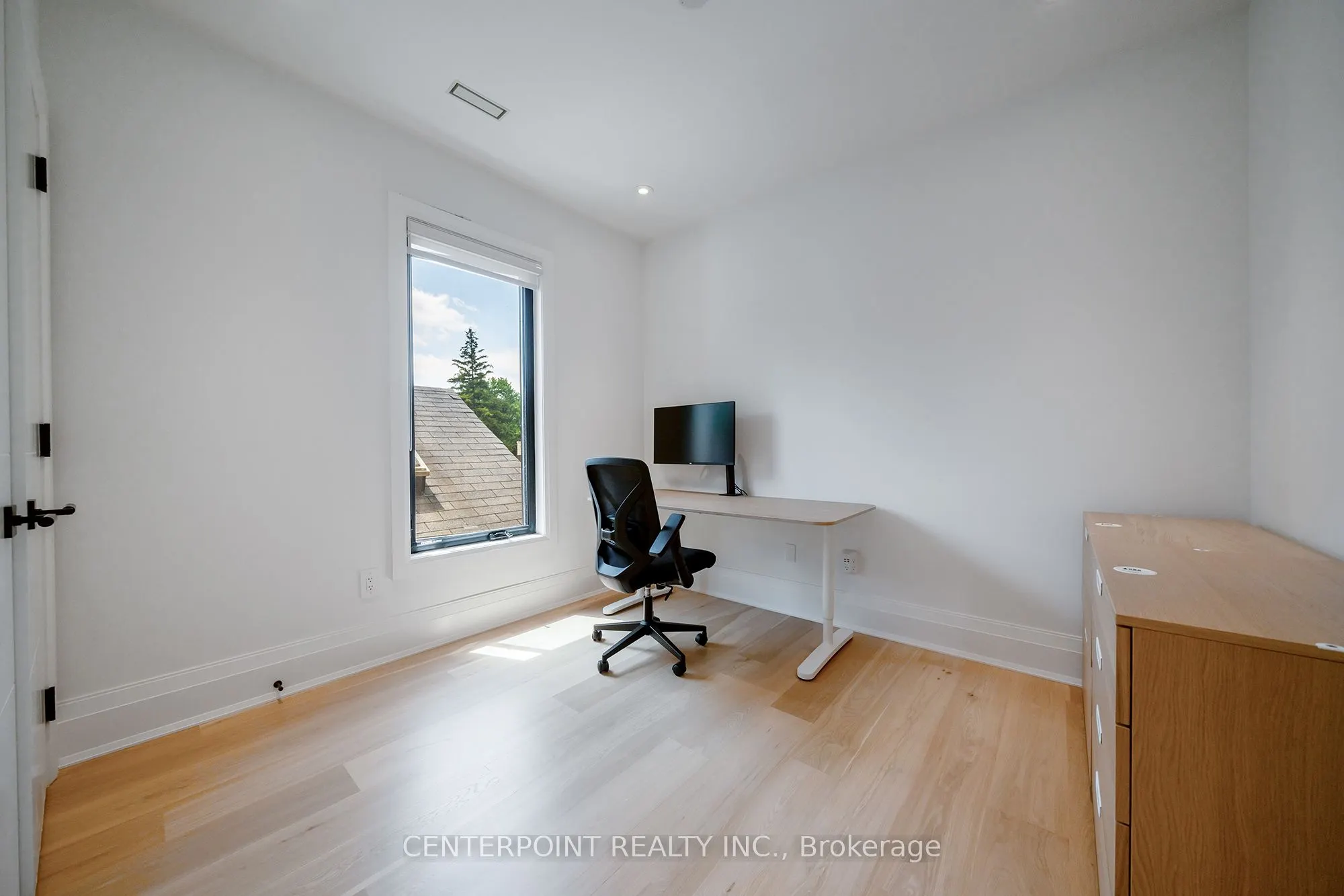30 Gilgorm Road