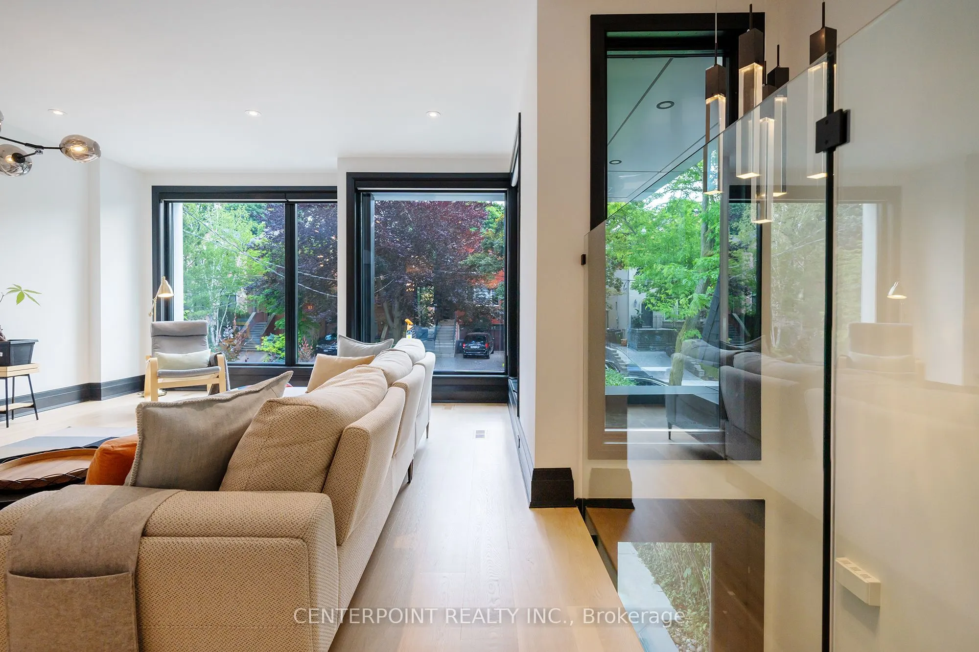 30 Gilgorm Road