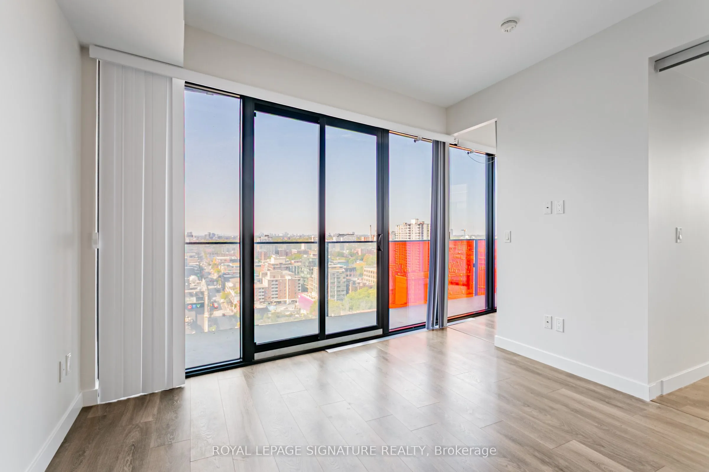 215 Queen Street W, #1805