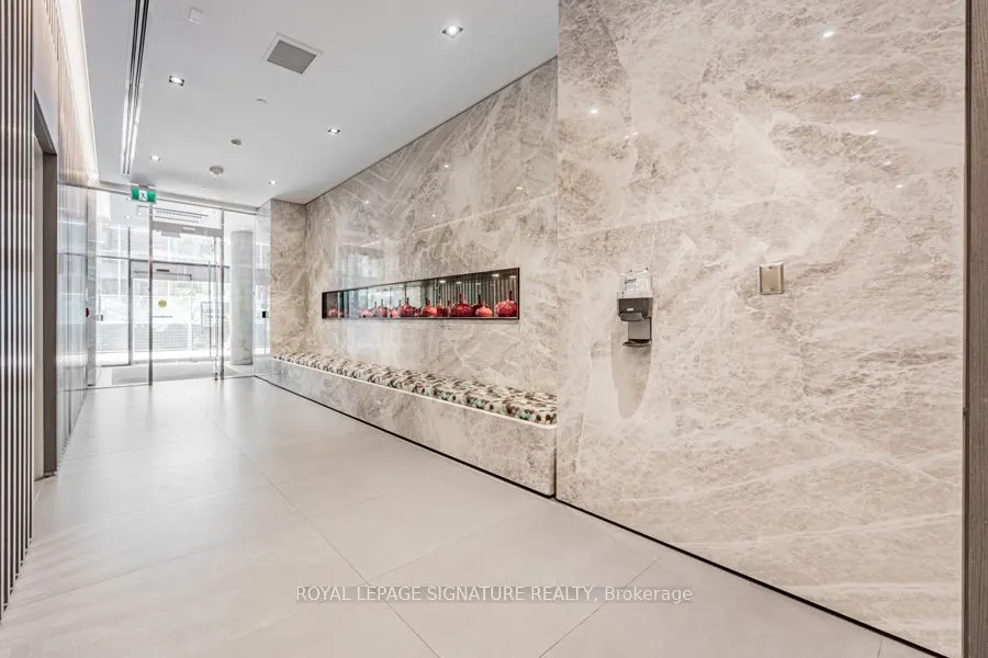 215 Queen Street W, #1805