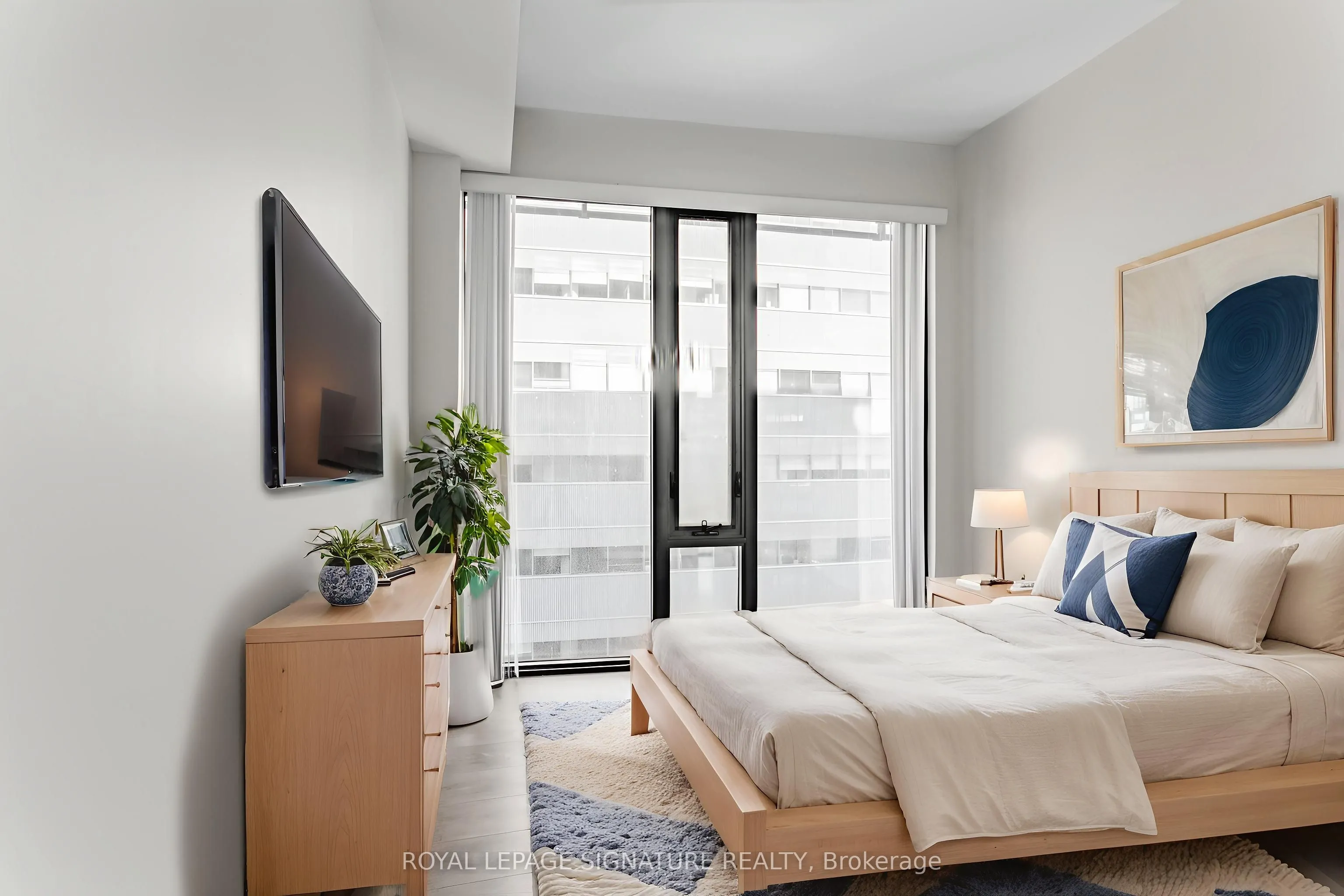 215 Queen Street W, #1805