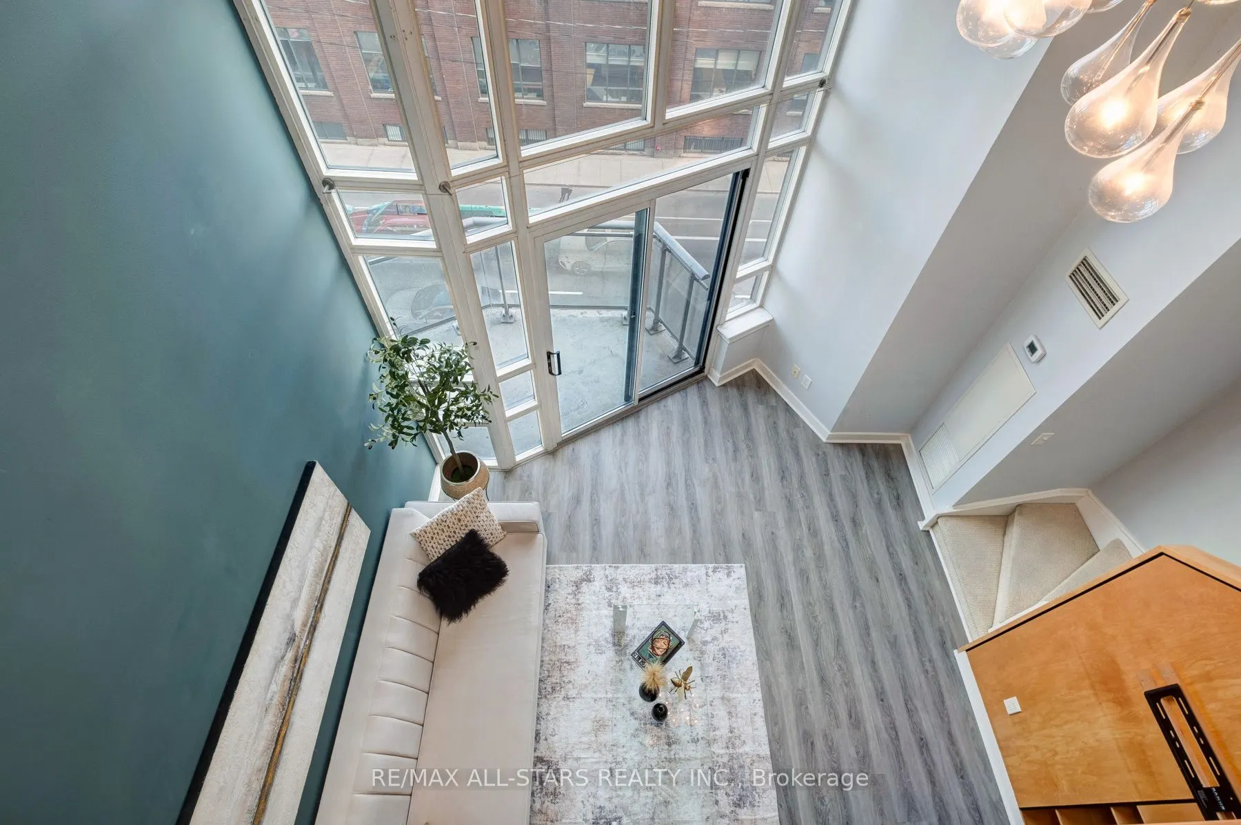 255 Richmond Street E, #409