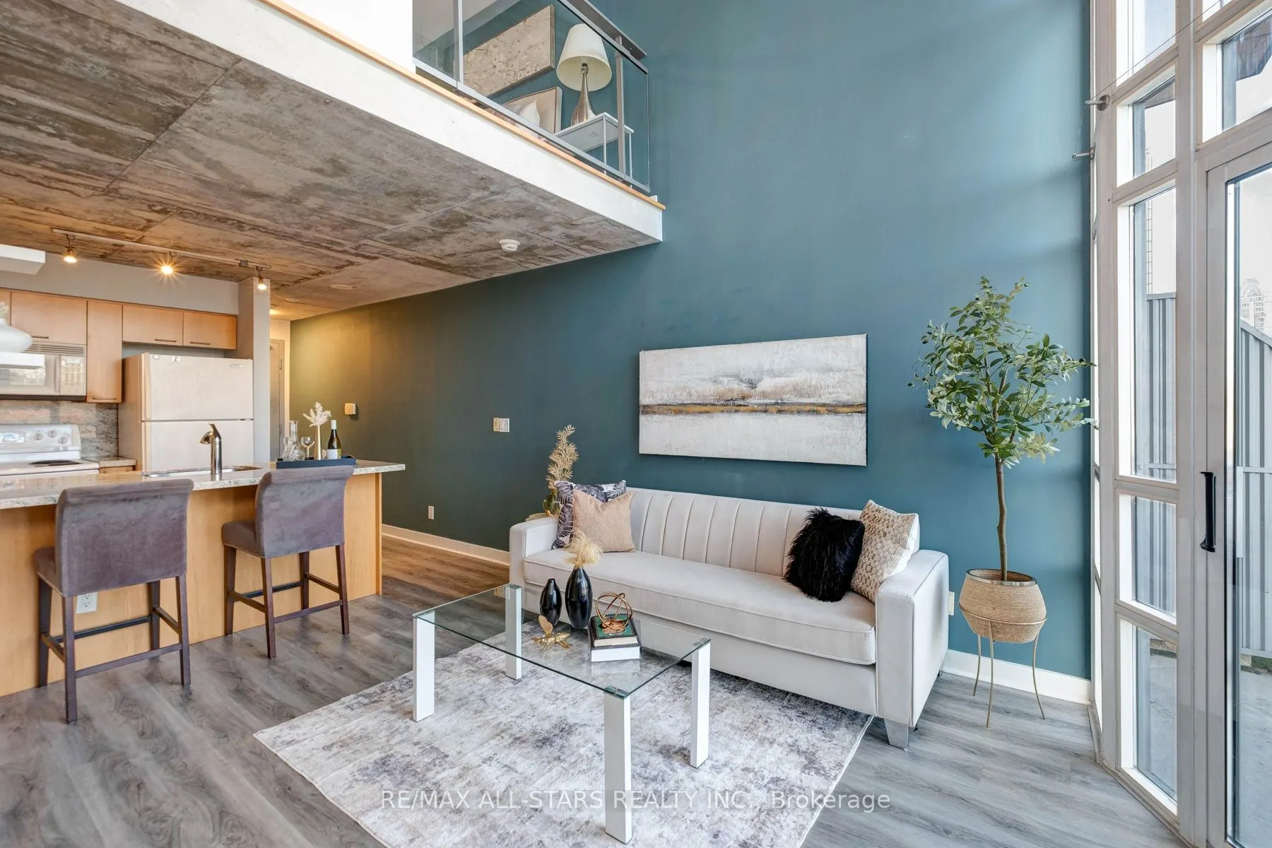 255 Richmond Street E, #409
