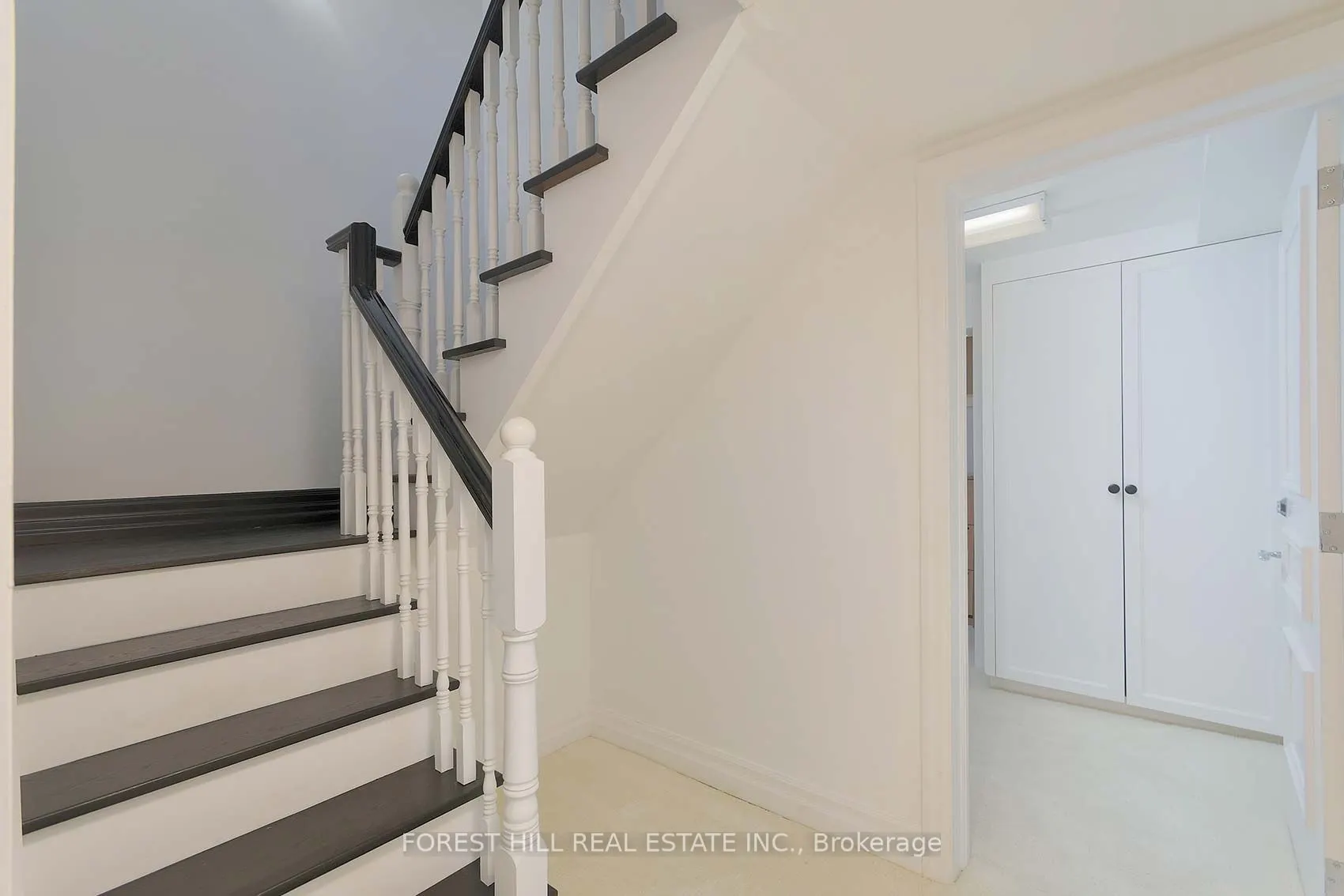 16 Forest Ridge Drive