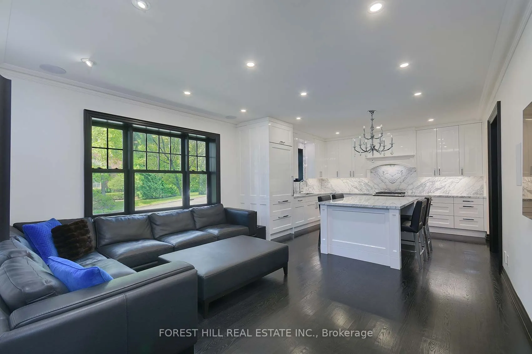 16 Forest Ridge Drive