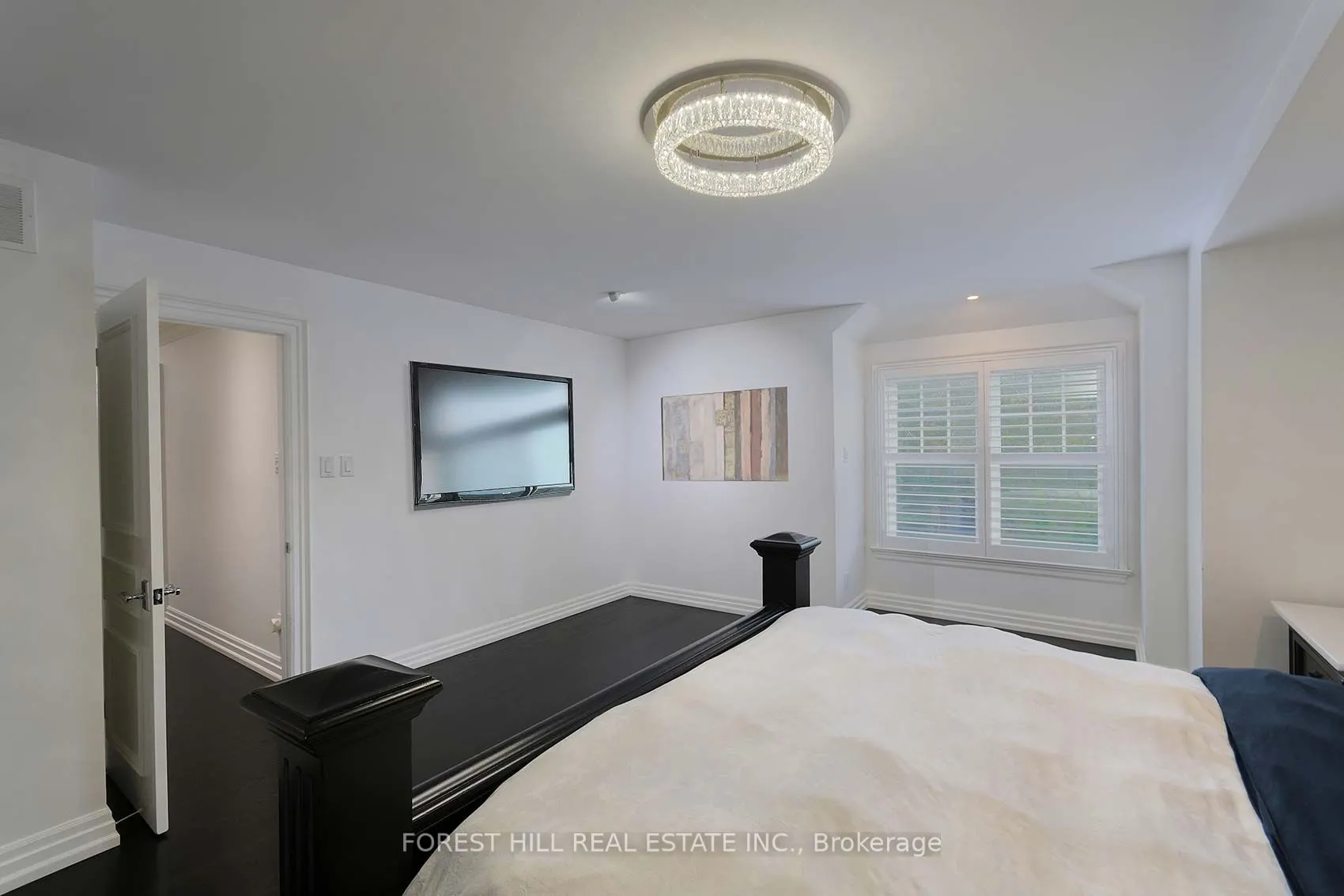 16 Forest Ridge Drive