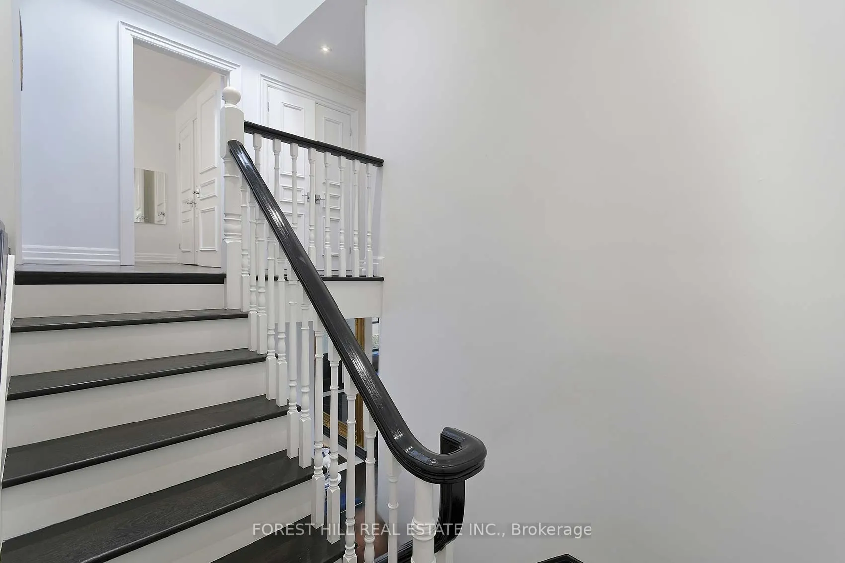 16 Forest Ridge Drive