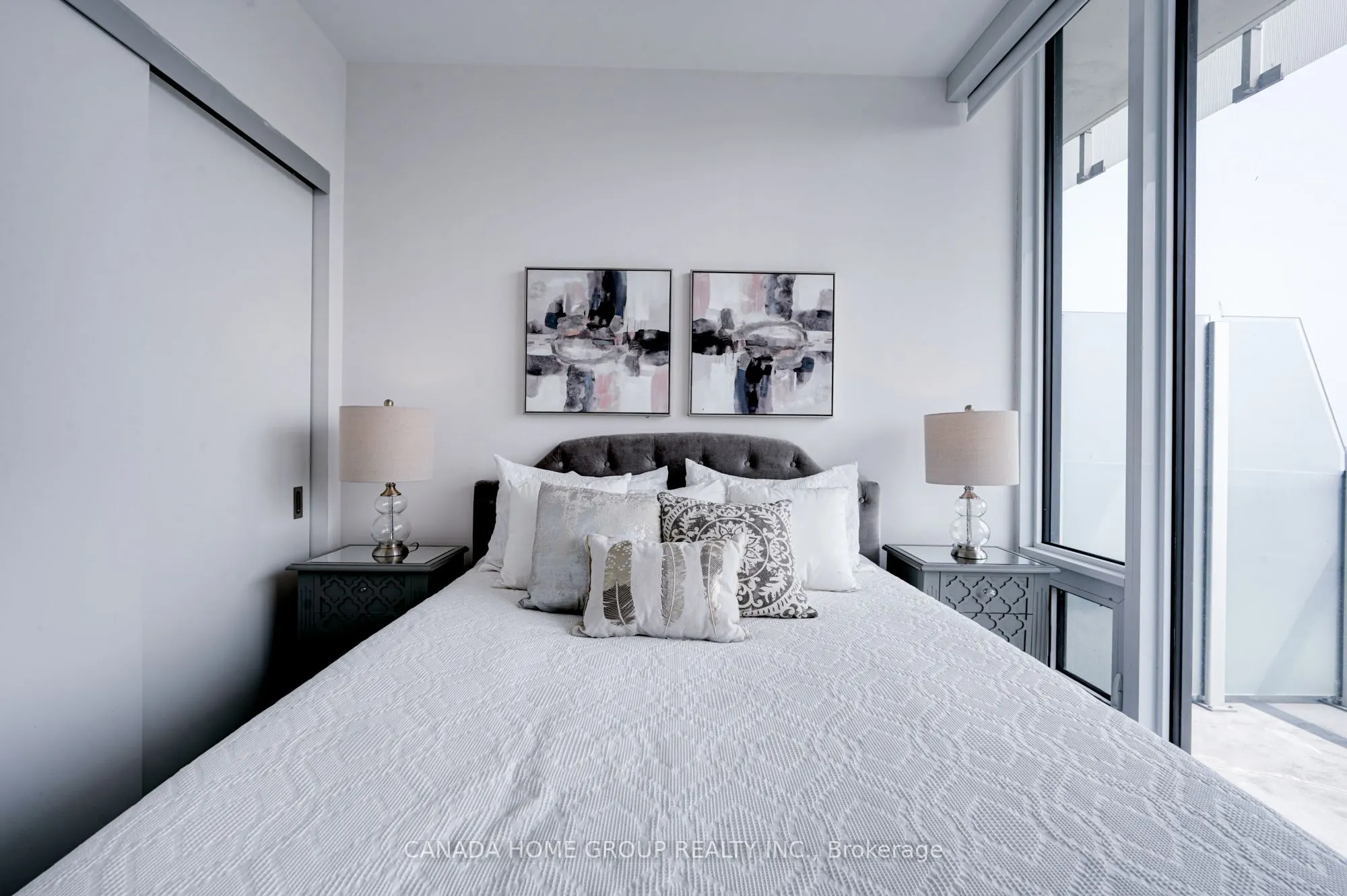 197 Yonge Street, #3605