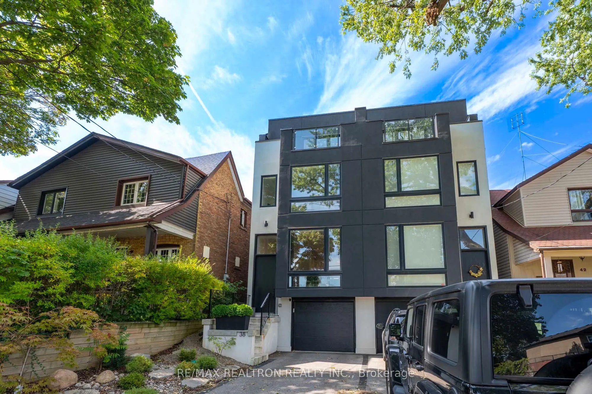 38 Alameda Avenue