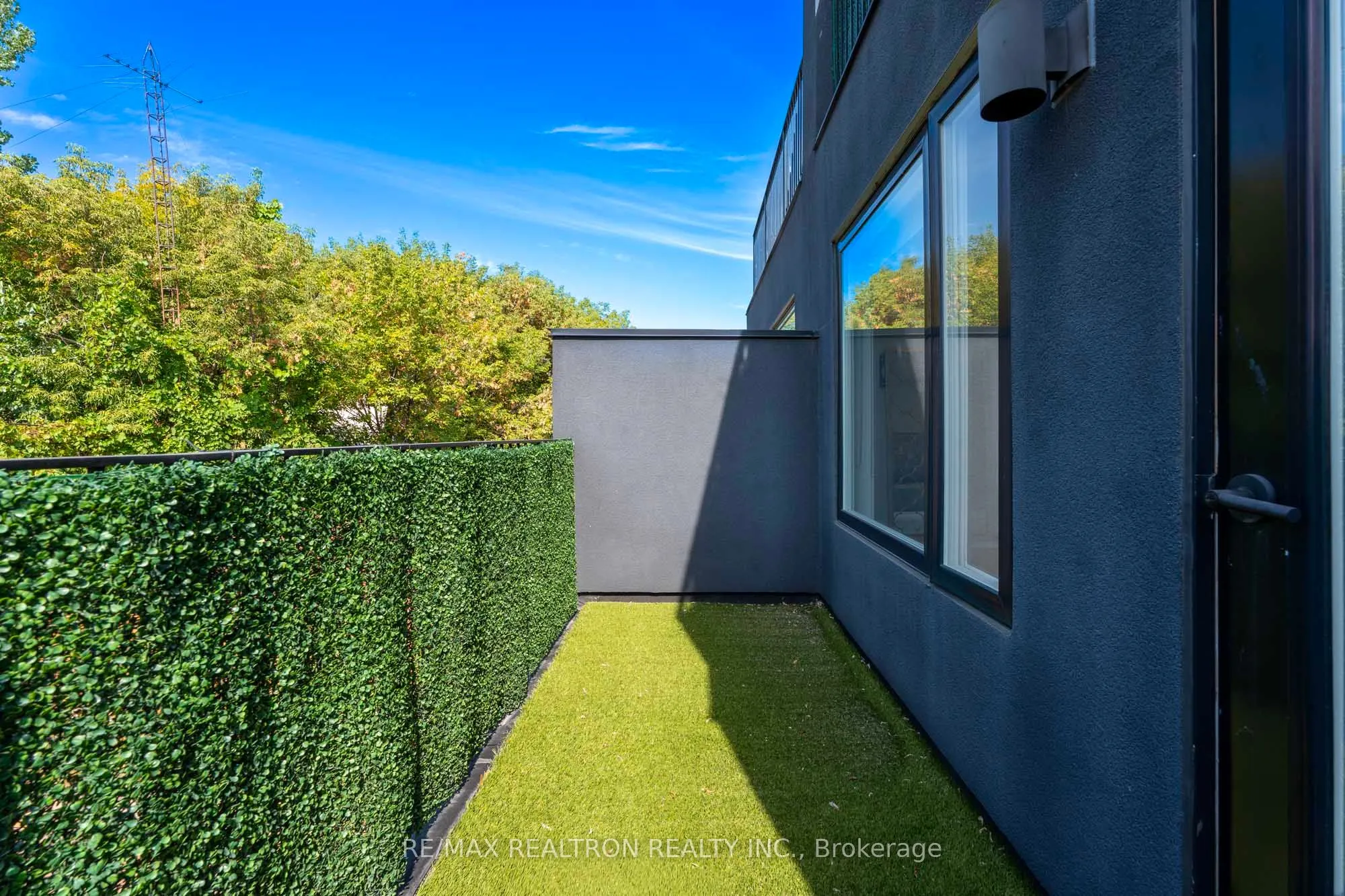 38 Alameda Avenue