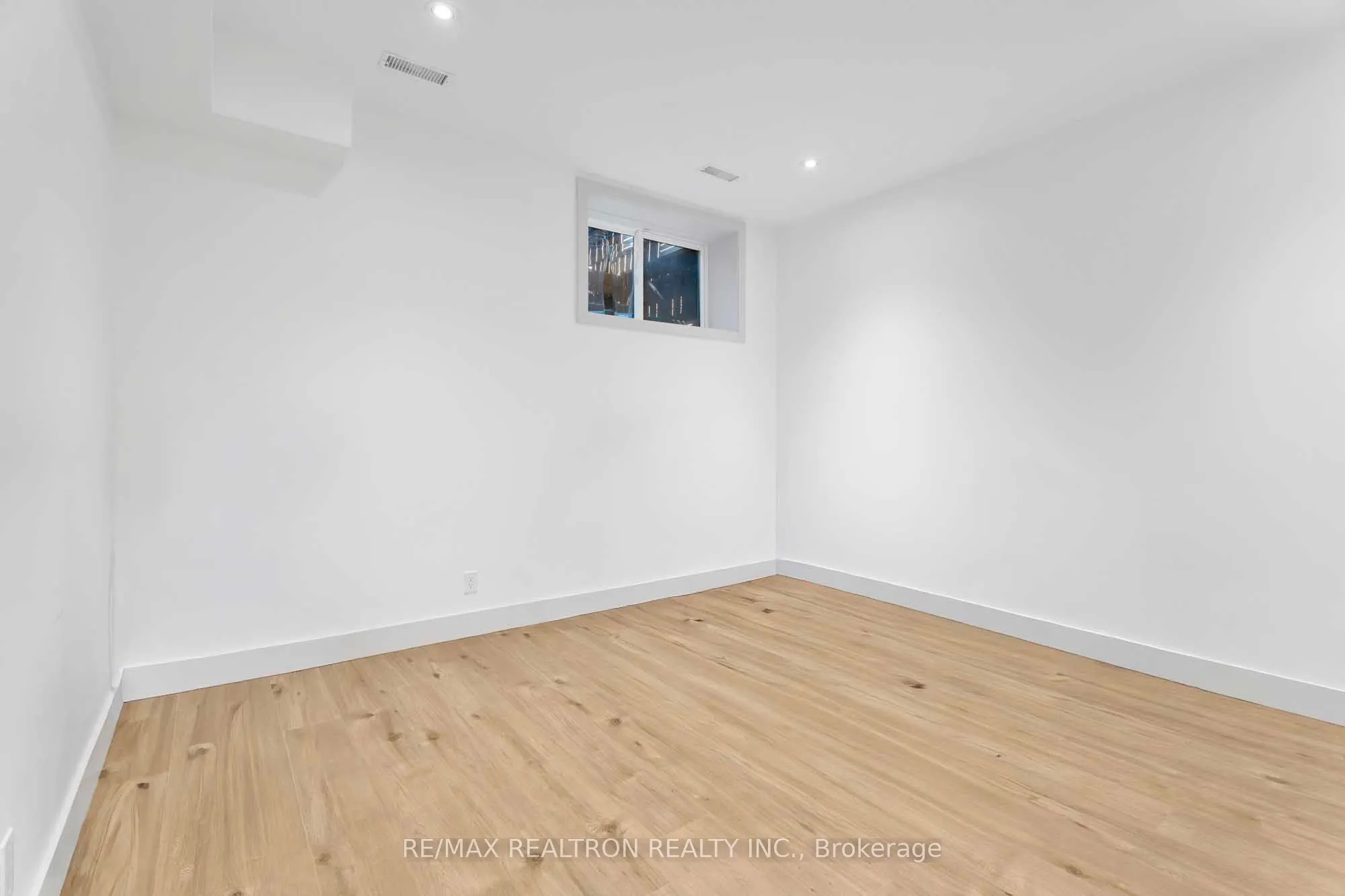 38 Alameda Avenue