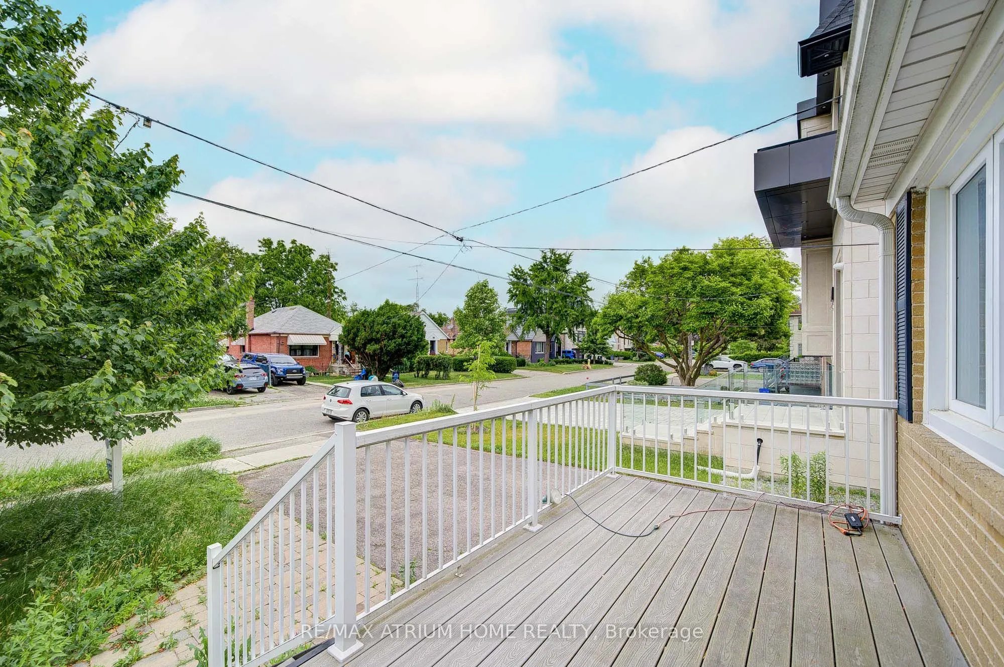293 Poyntz Avenue