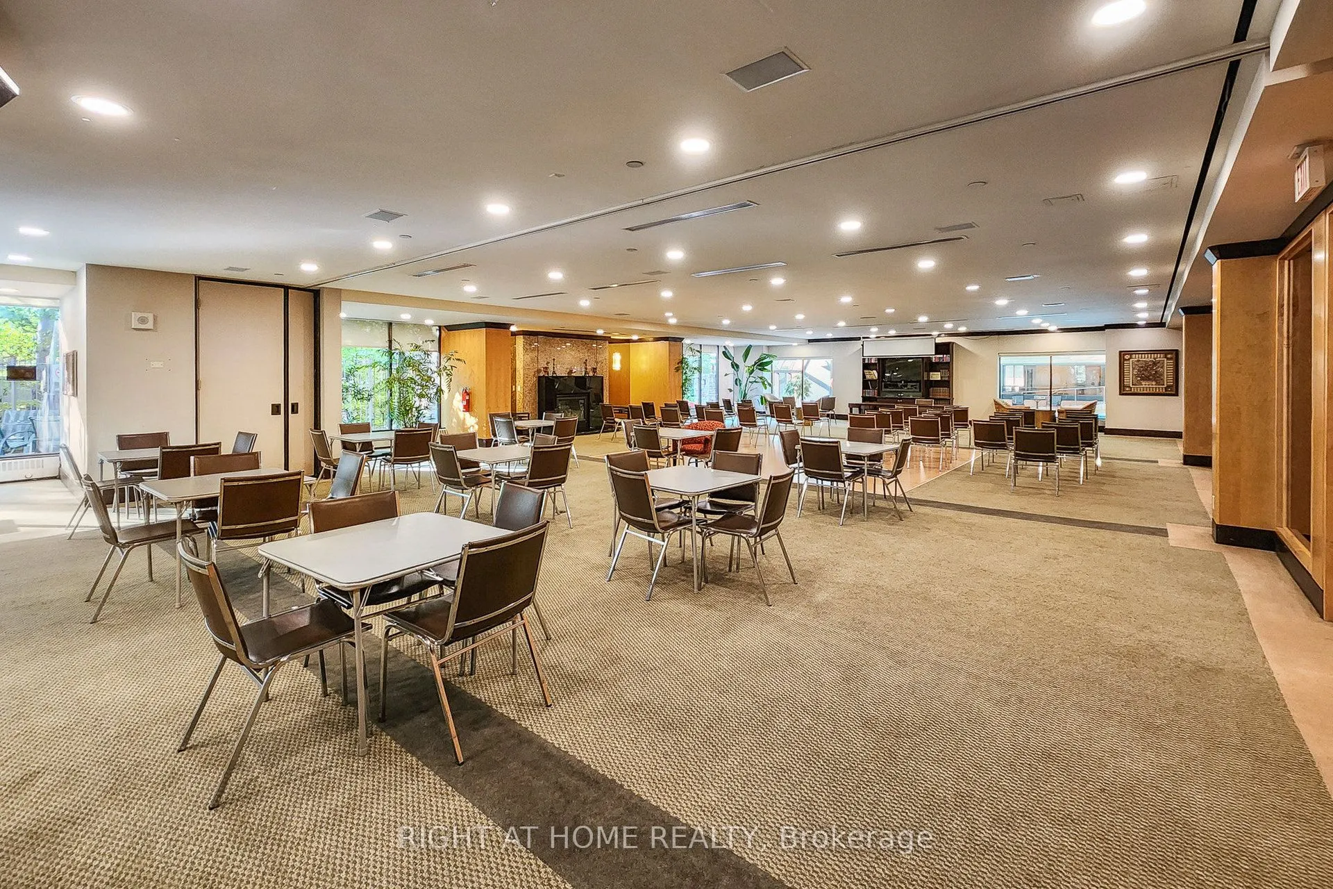 85 Skymark Drive, #PH1