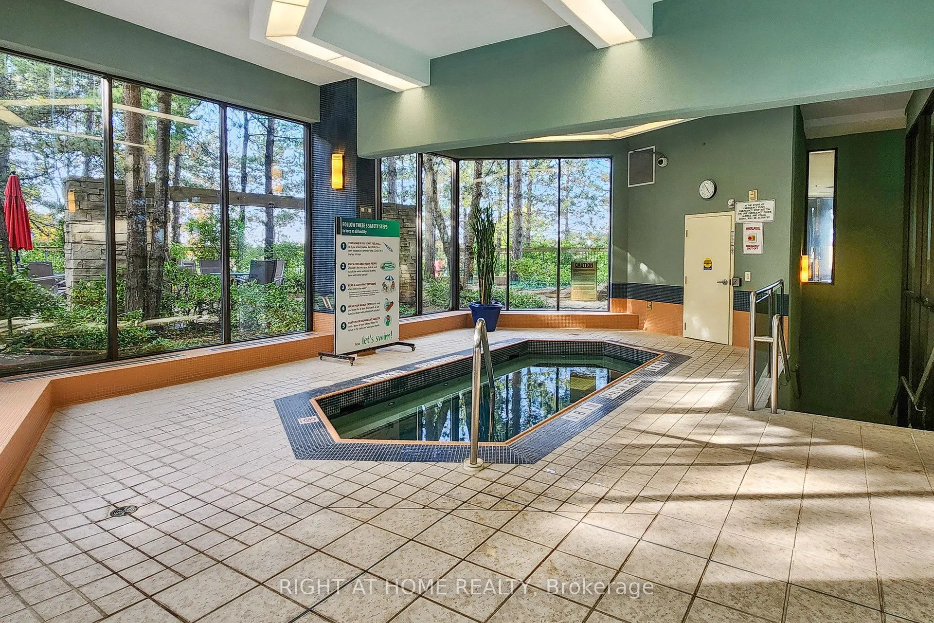 85 Skymark Drive, #PH1