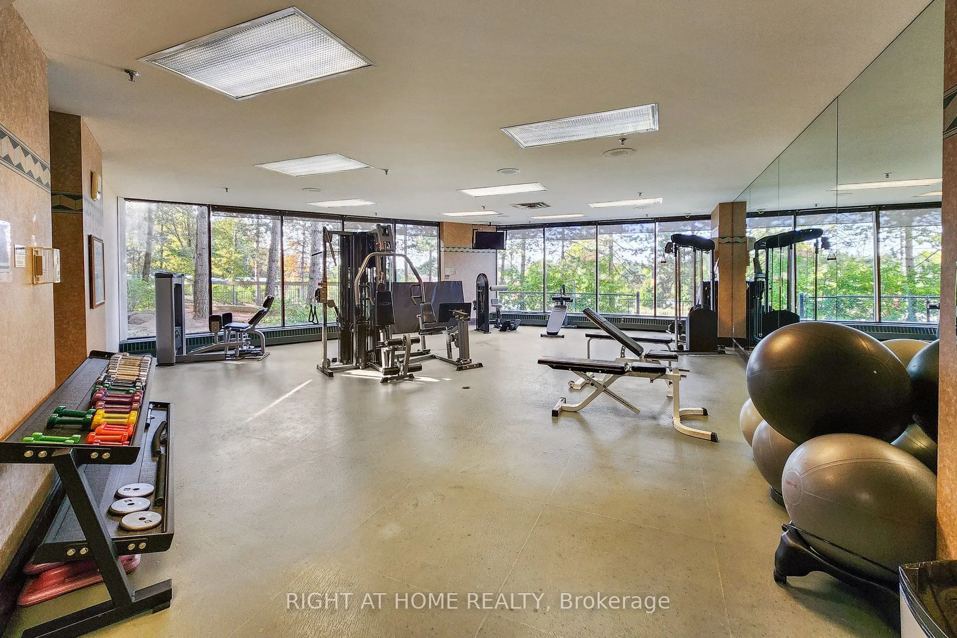 85 Skymark Drive, #PH1
