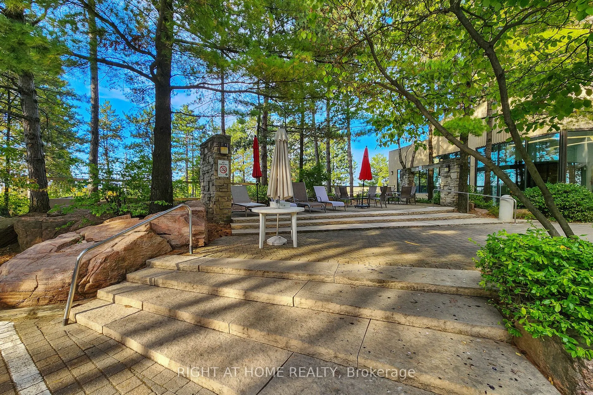 85 Skymark Drive, #PH1