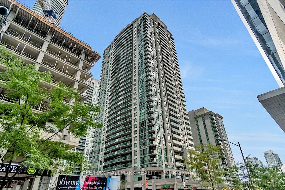 30 Grand Trunk Crescent, #3211