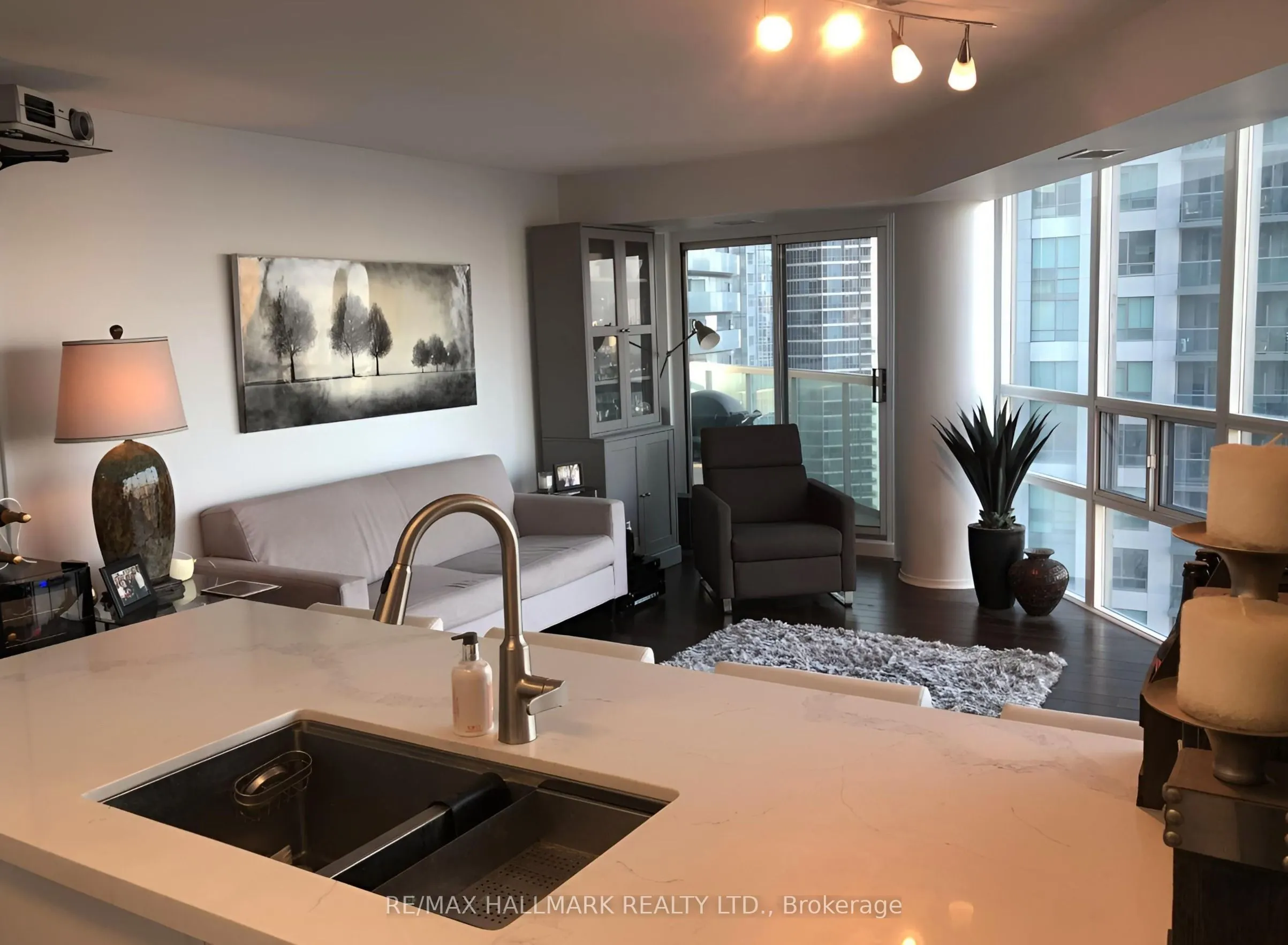 30 Grand Trunk Crescent, #3211