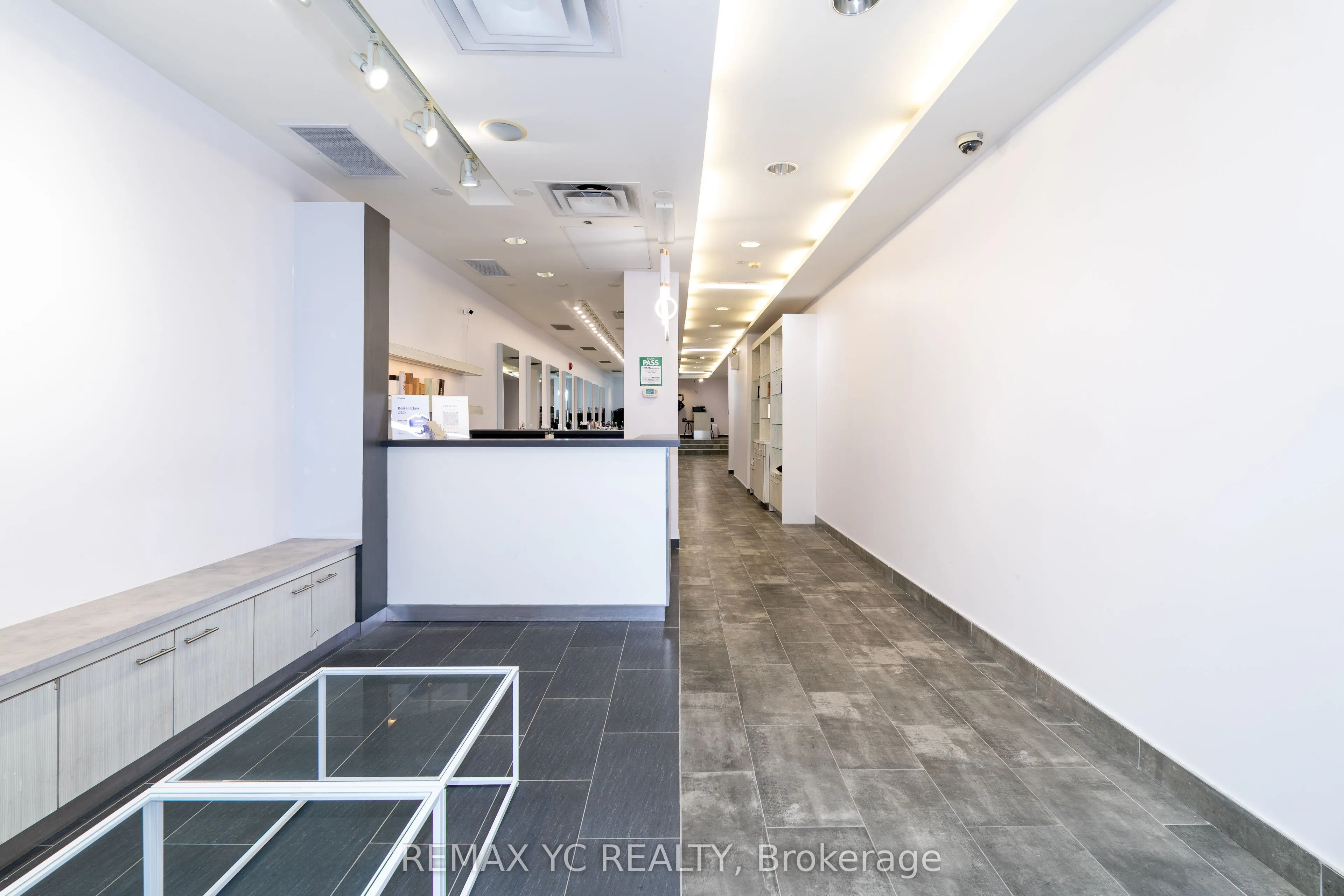 2409 Yonge Street
