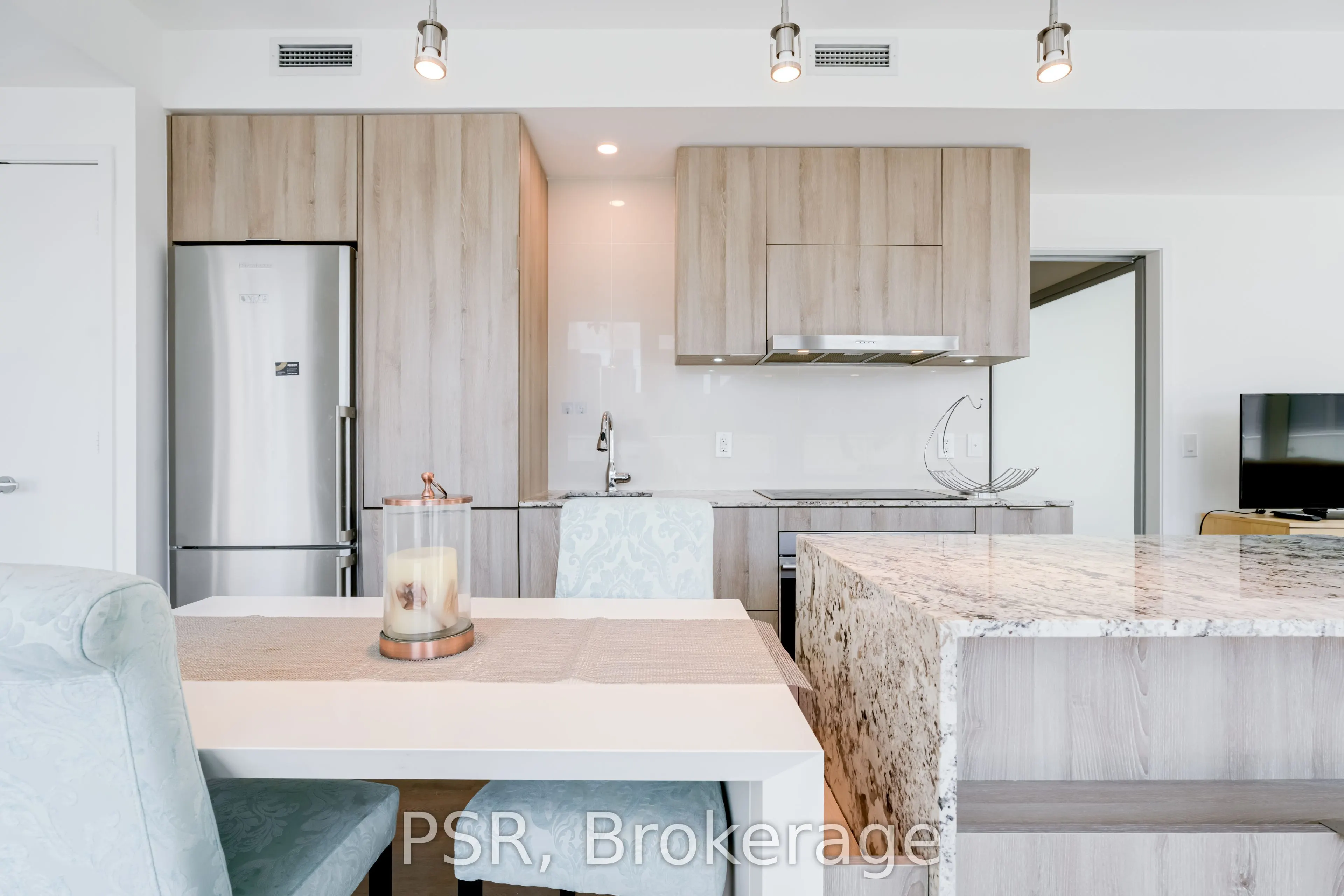 1 Bloor Street E, #410