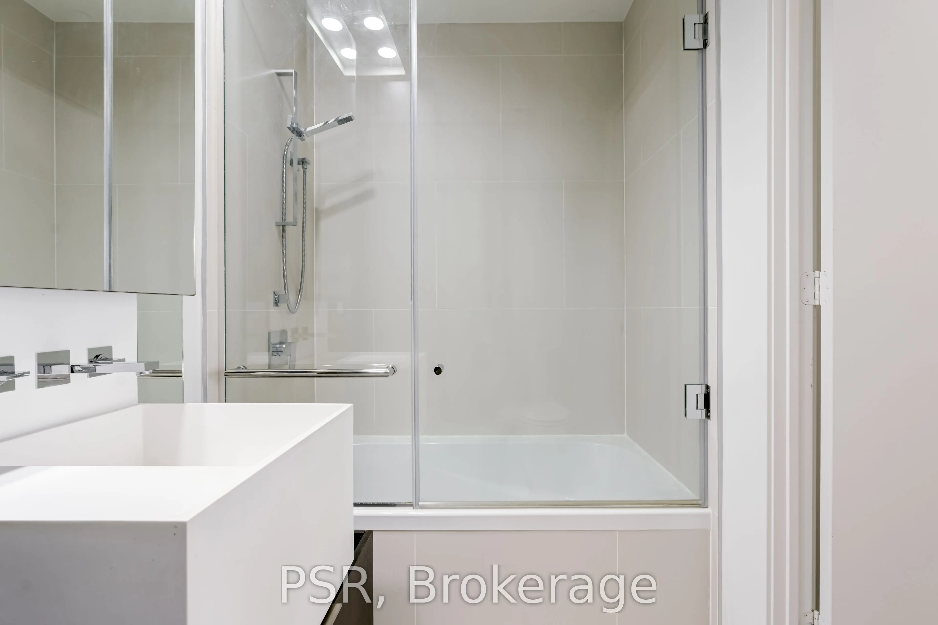 1 Bloor Street E, #410