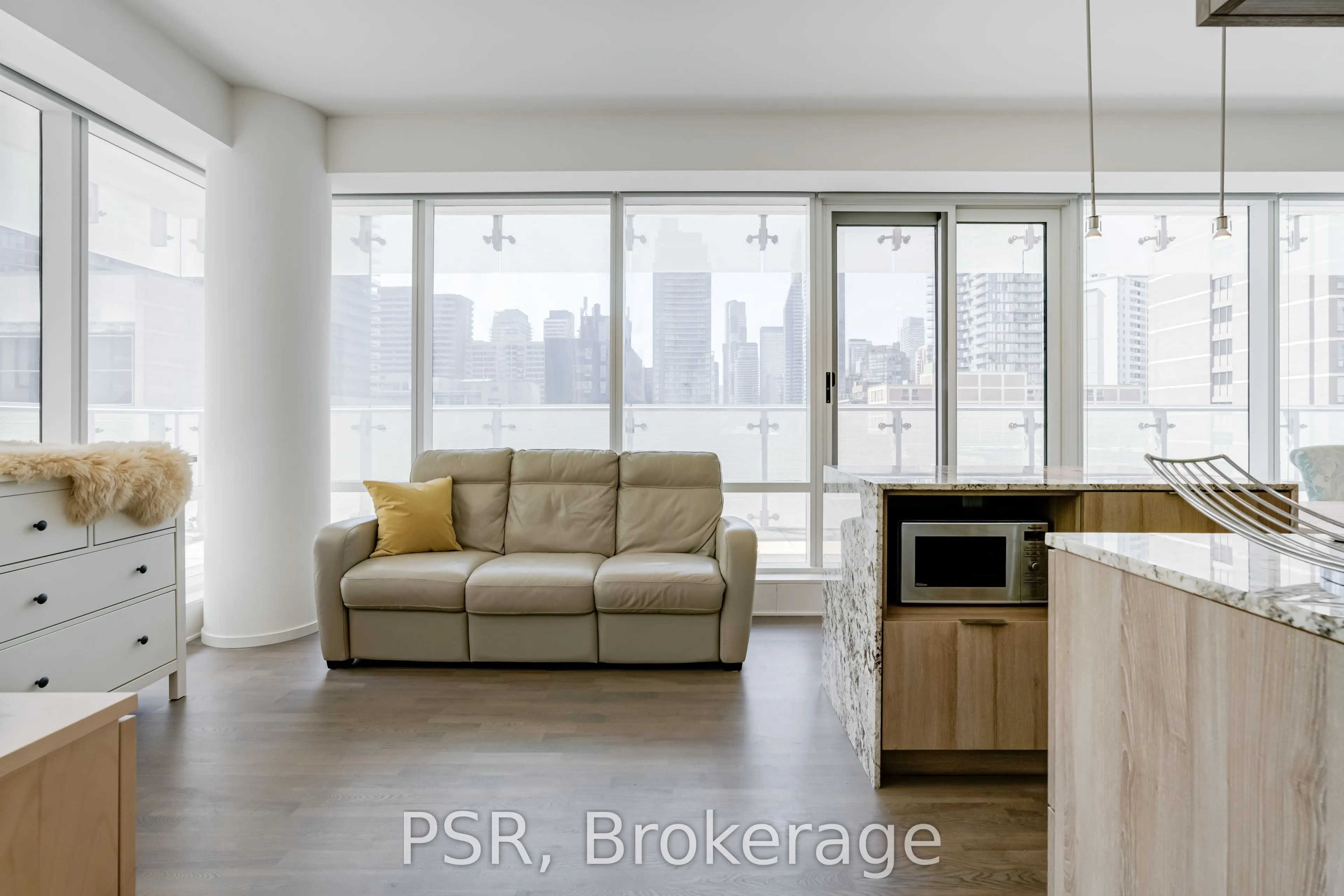 1 Bloor Street E, #410