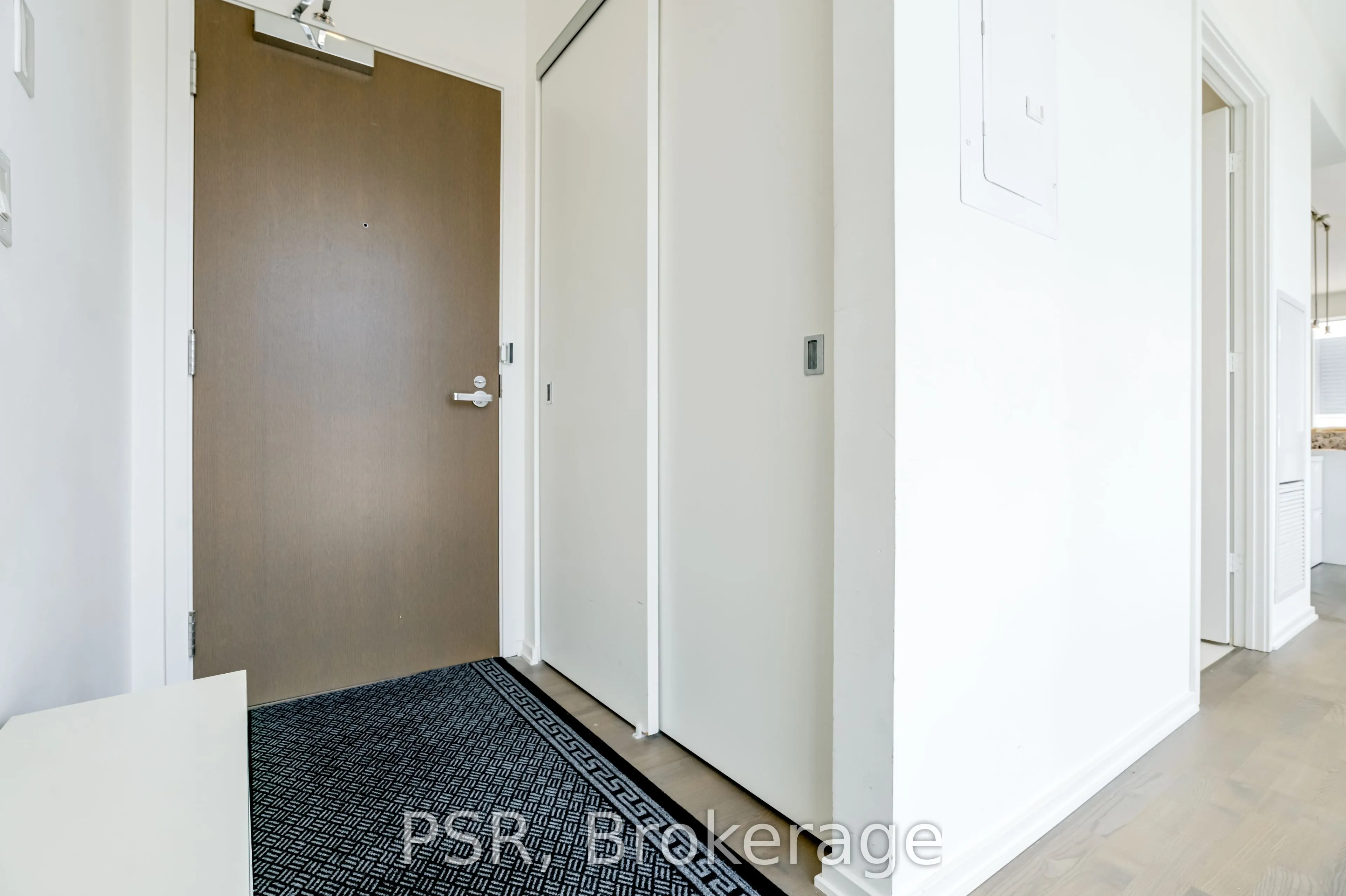 1 Bloor Street E, #410