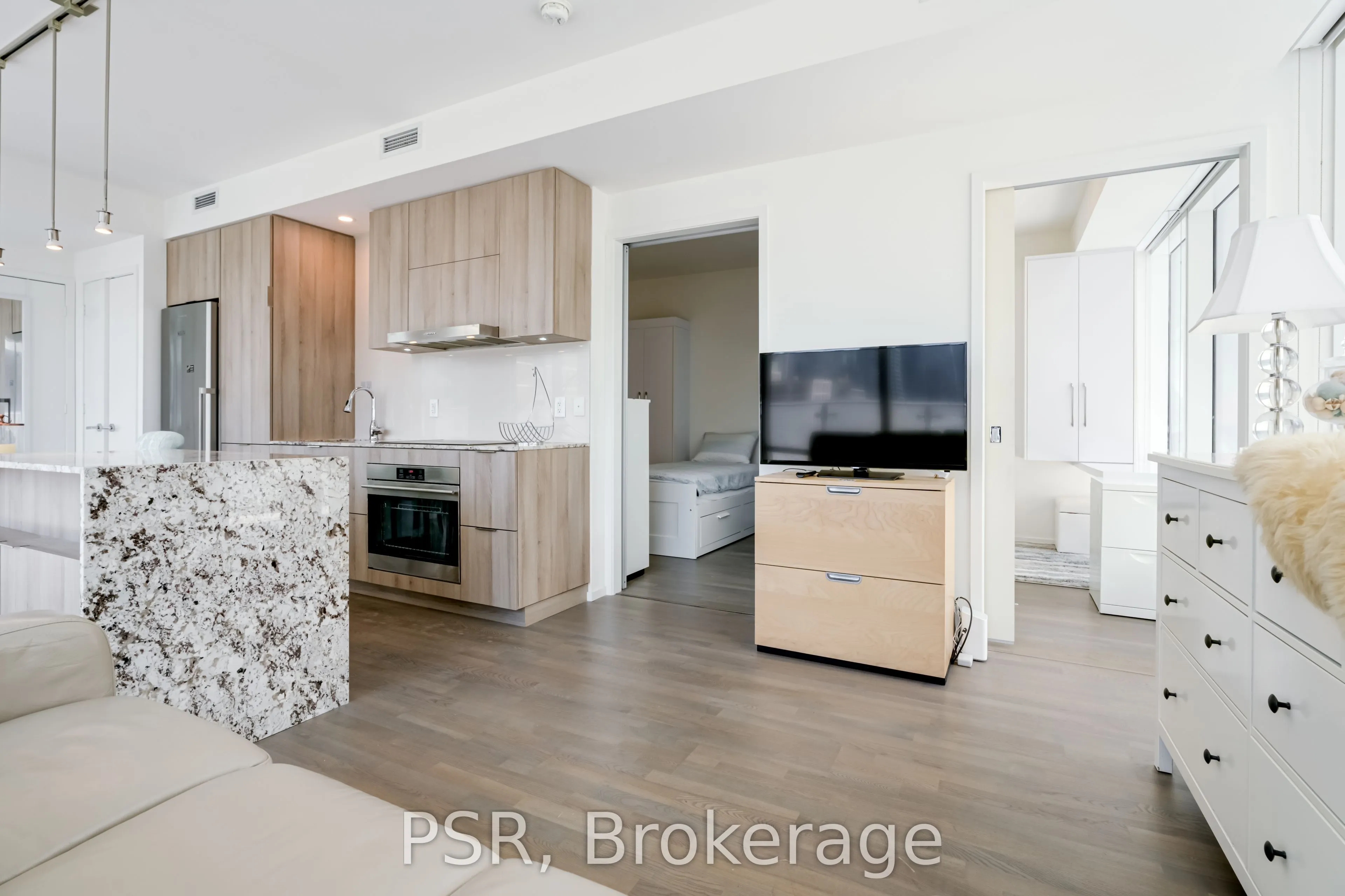 1 Bloor Street E, #410