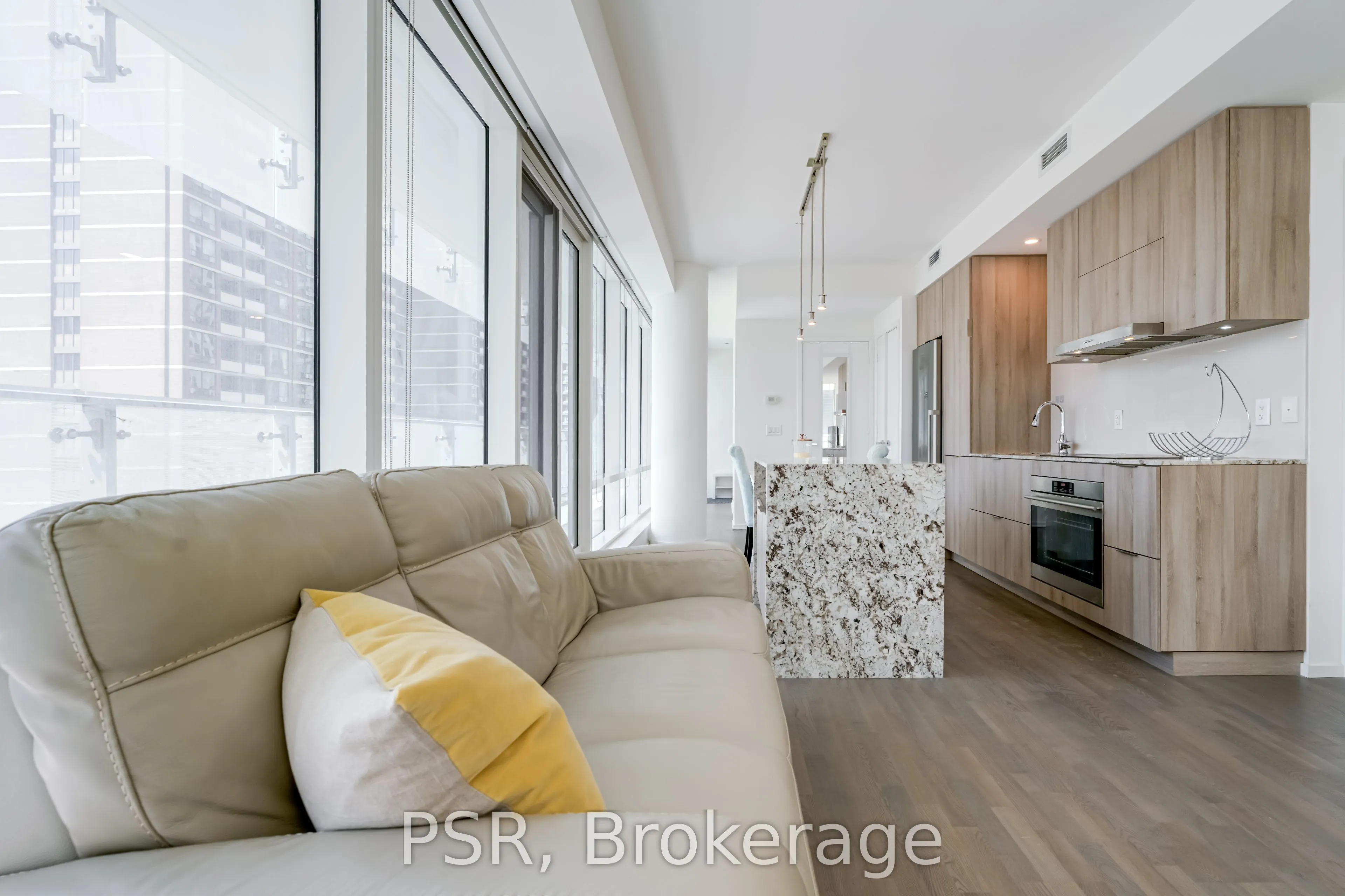 1 Bloor Street E, #410