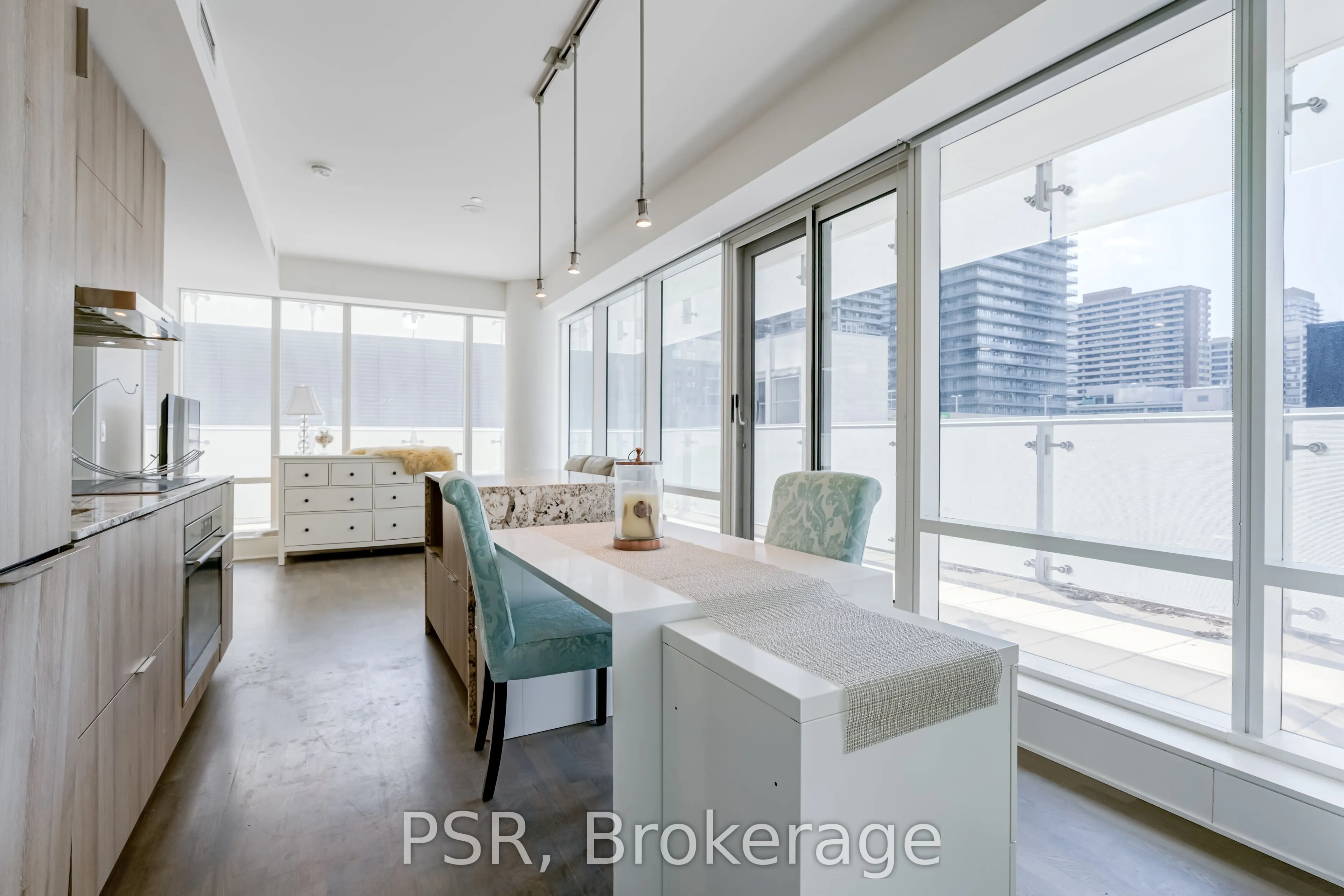 1 Bloor Street E, #410
