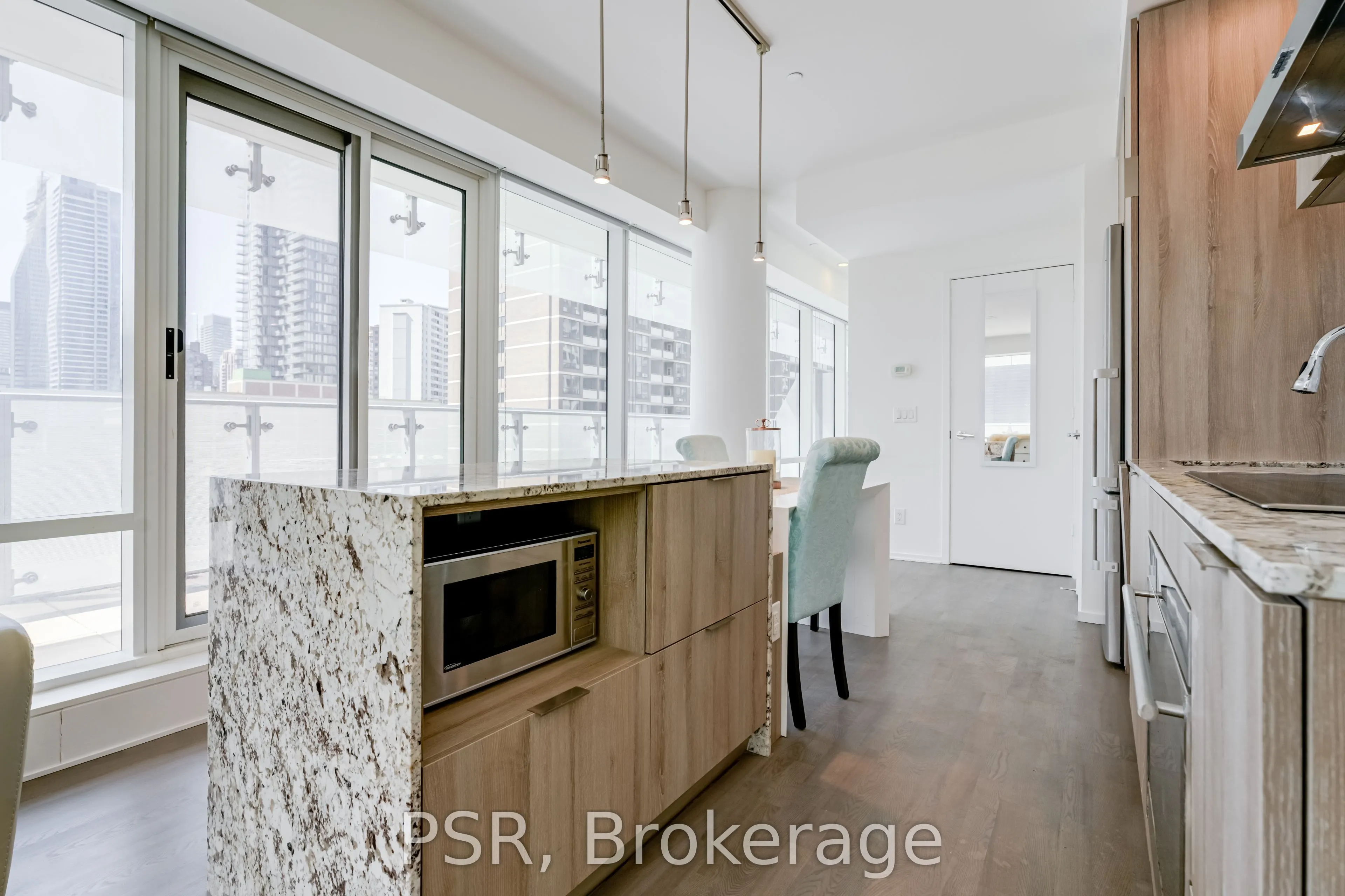 1 Bloor Street E, #410
