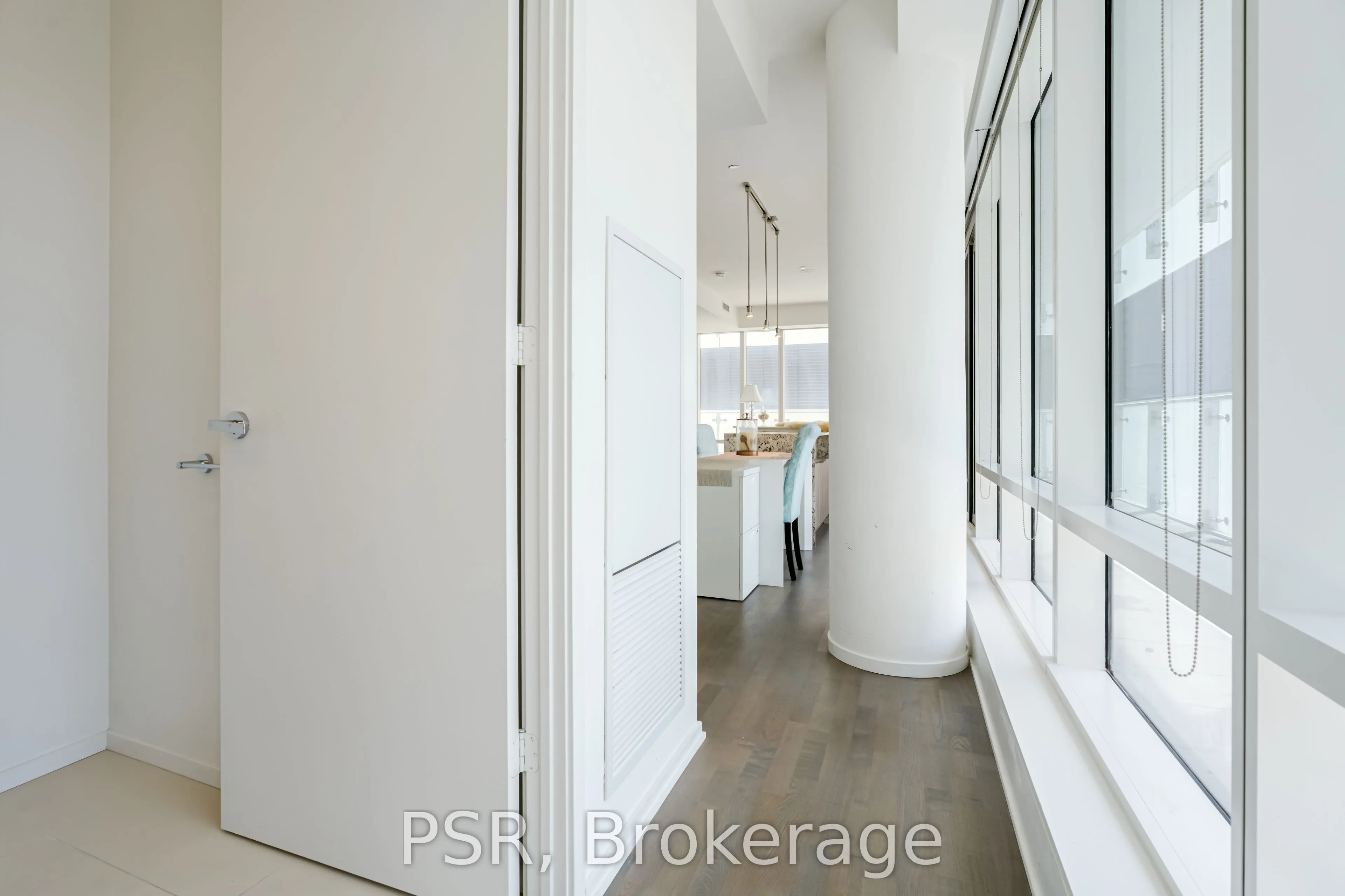 1 Bloor Street E, #410
