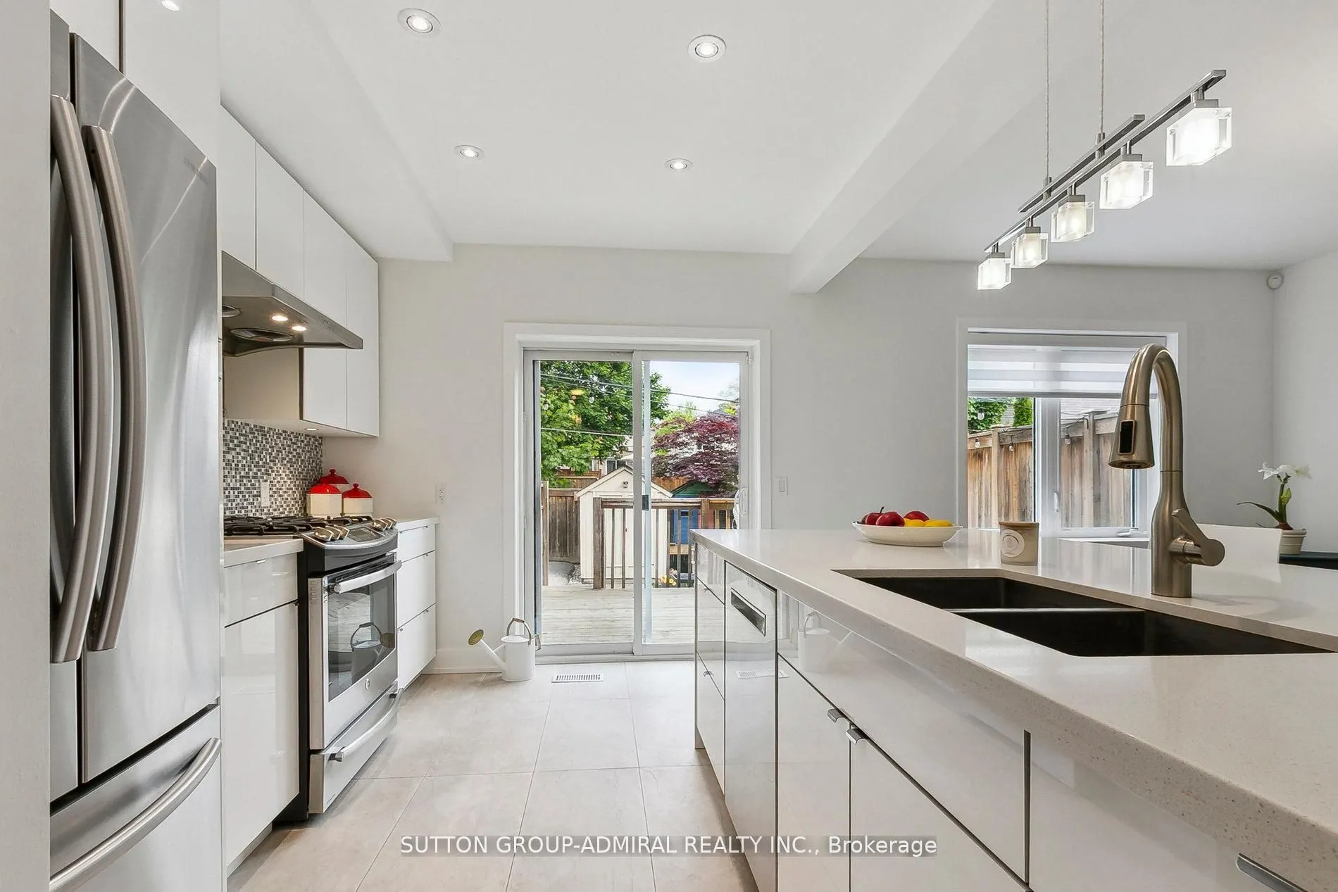 34 Elvina Gardens