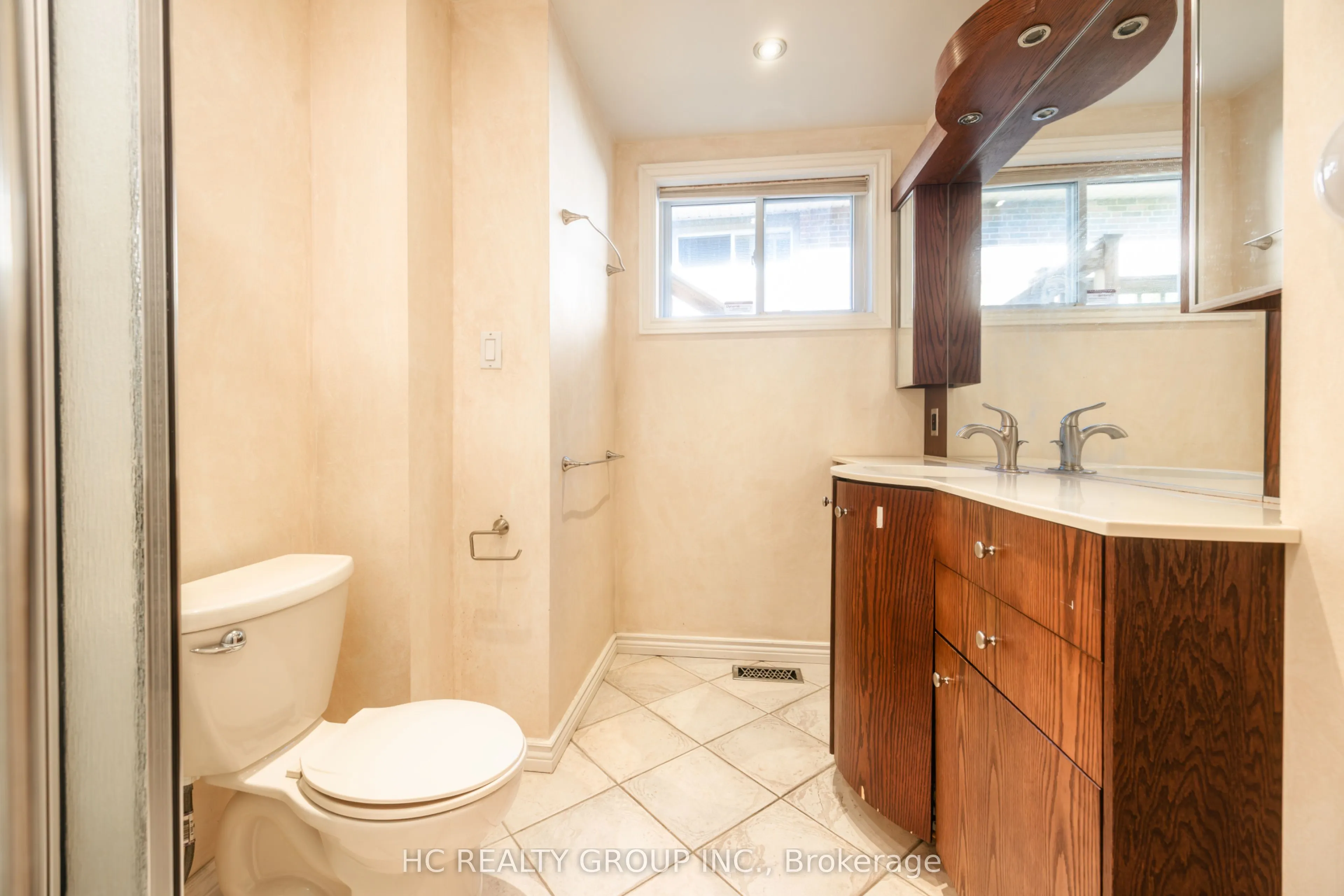 39 Dallington Drive