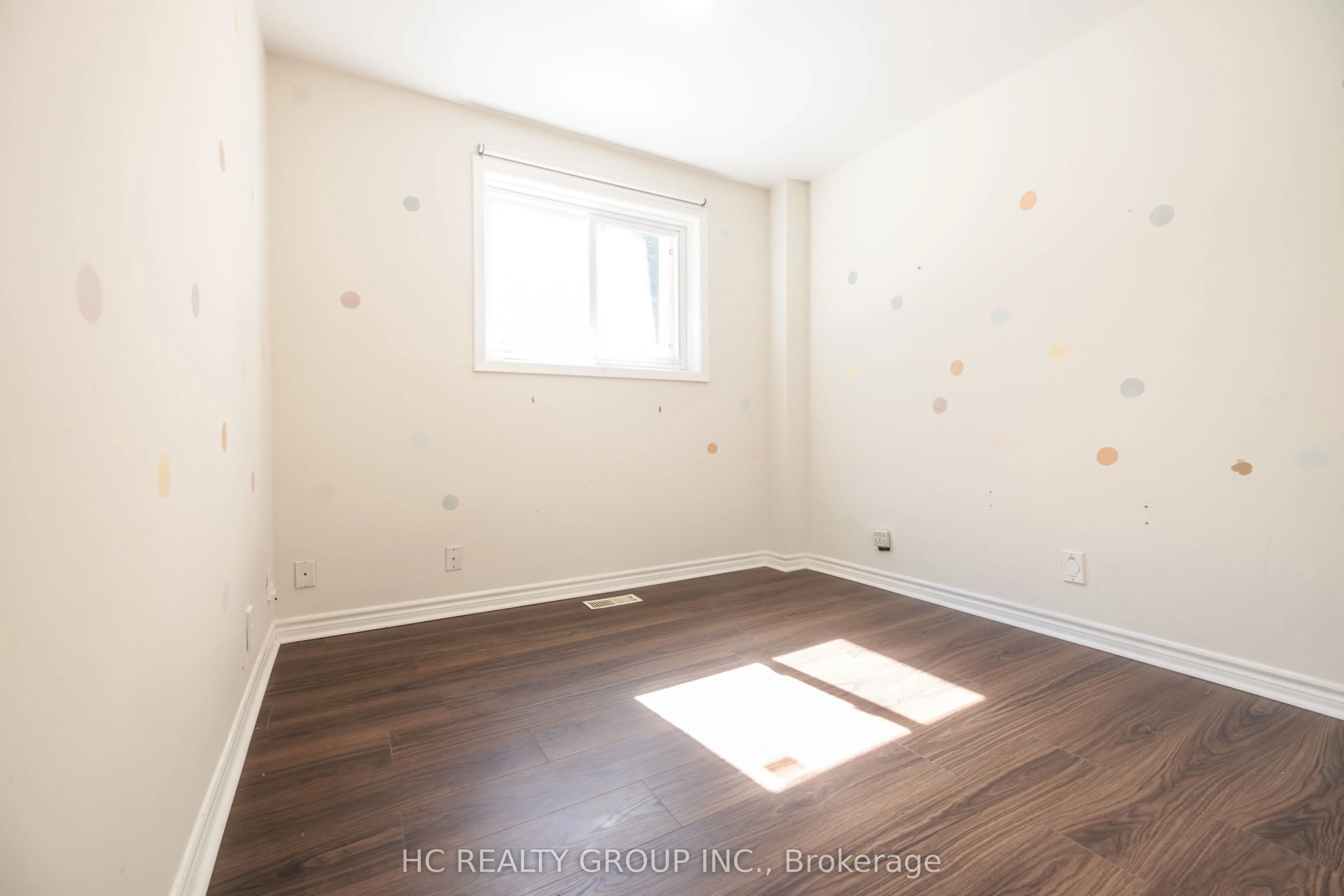 39 Dallington Drive