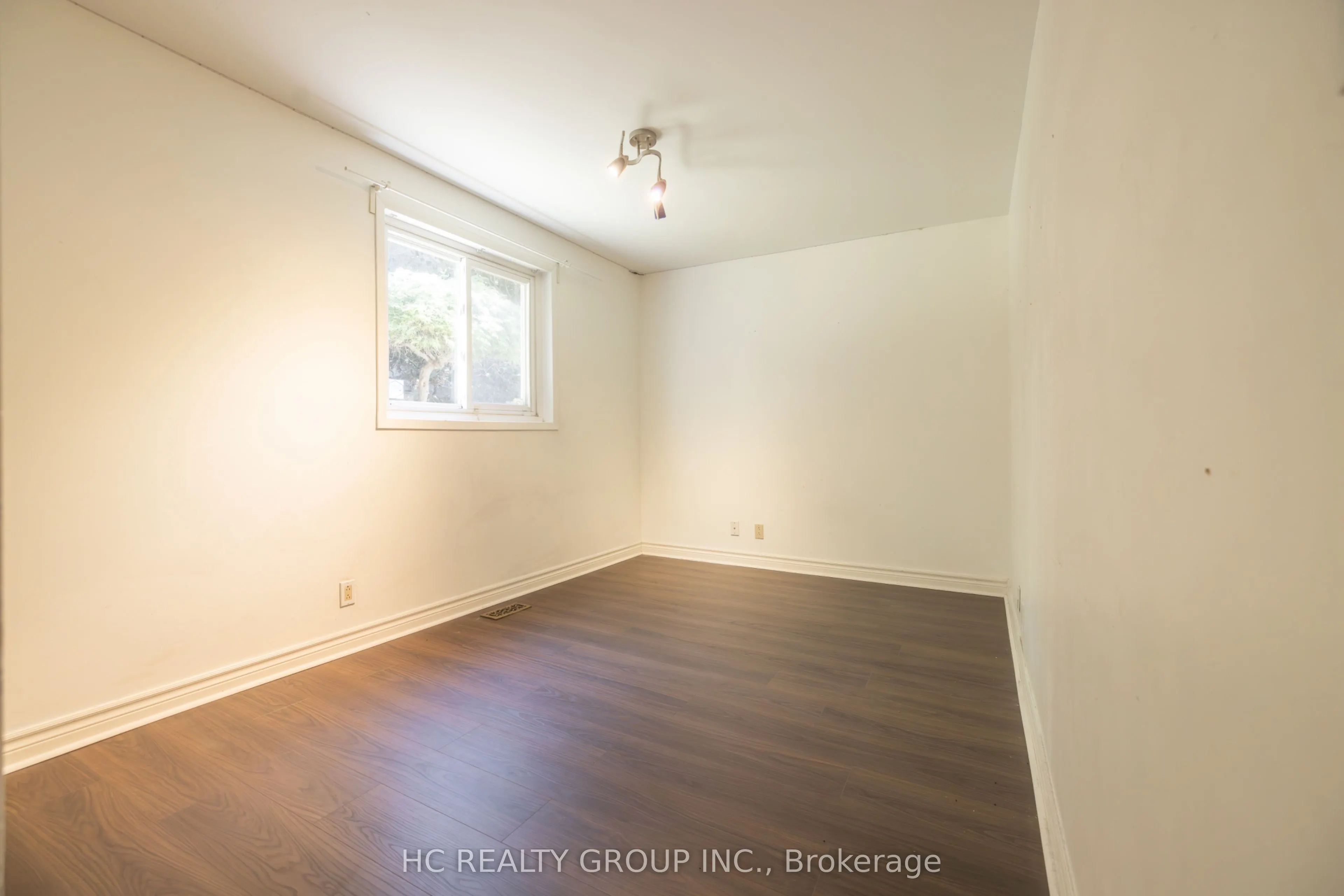 39 Dallington Drive