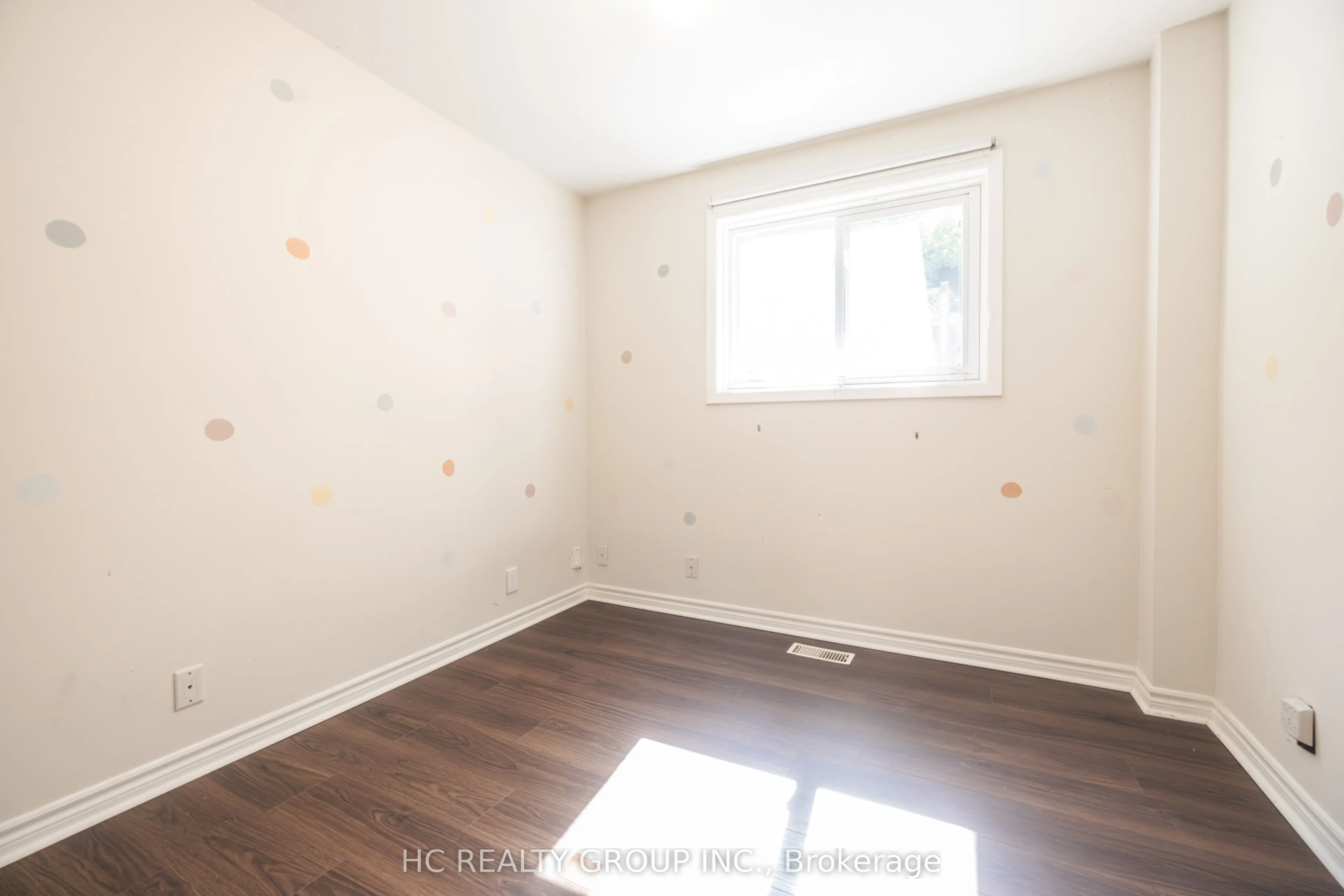 39 Dallington Drive