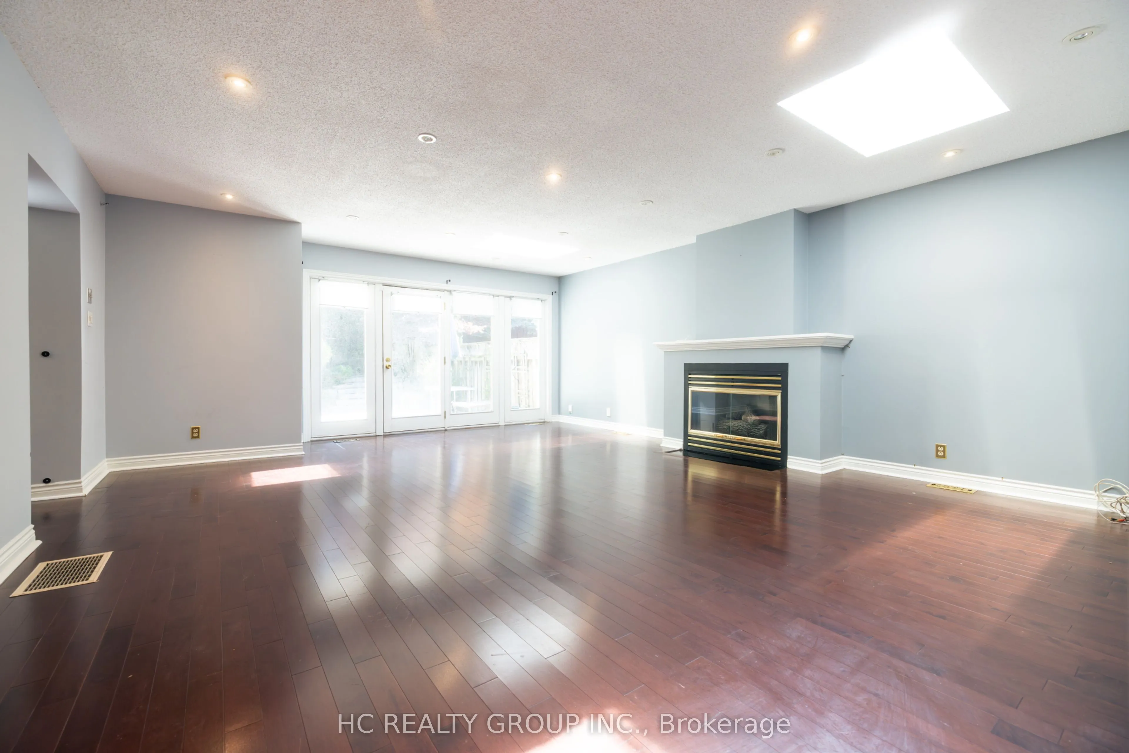 39 Dallington Drive
